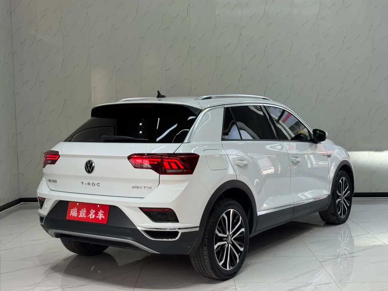 Volkswagen T-Roc 2022 г. 41000 км. — фото 6