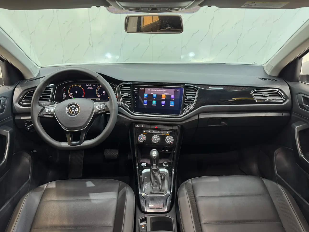 Volkswagen T-Roc 2022 г. 41000 км. — фото 10