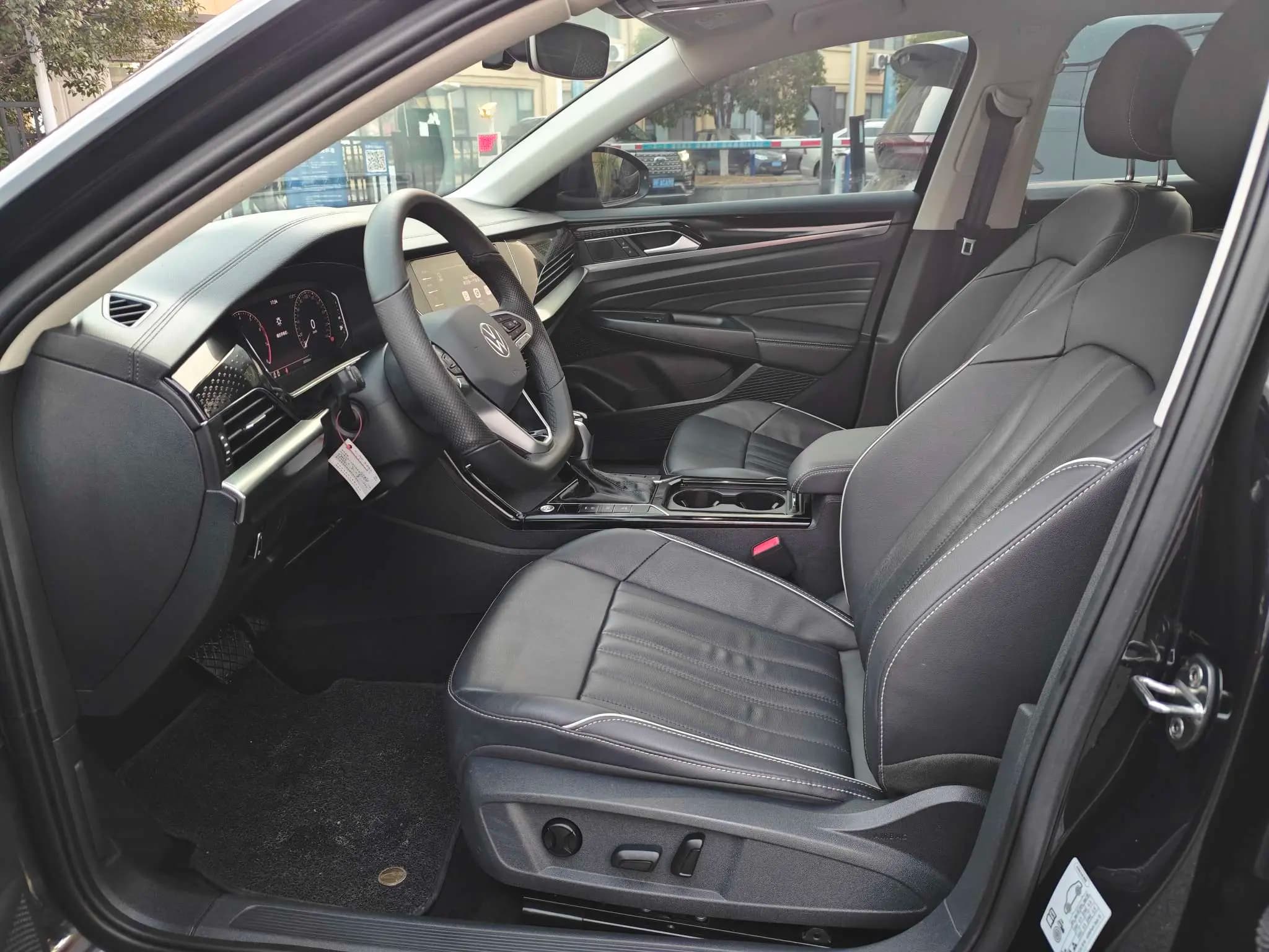 Volkswagen Passat 2022 г. 38899 км. — фото 11