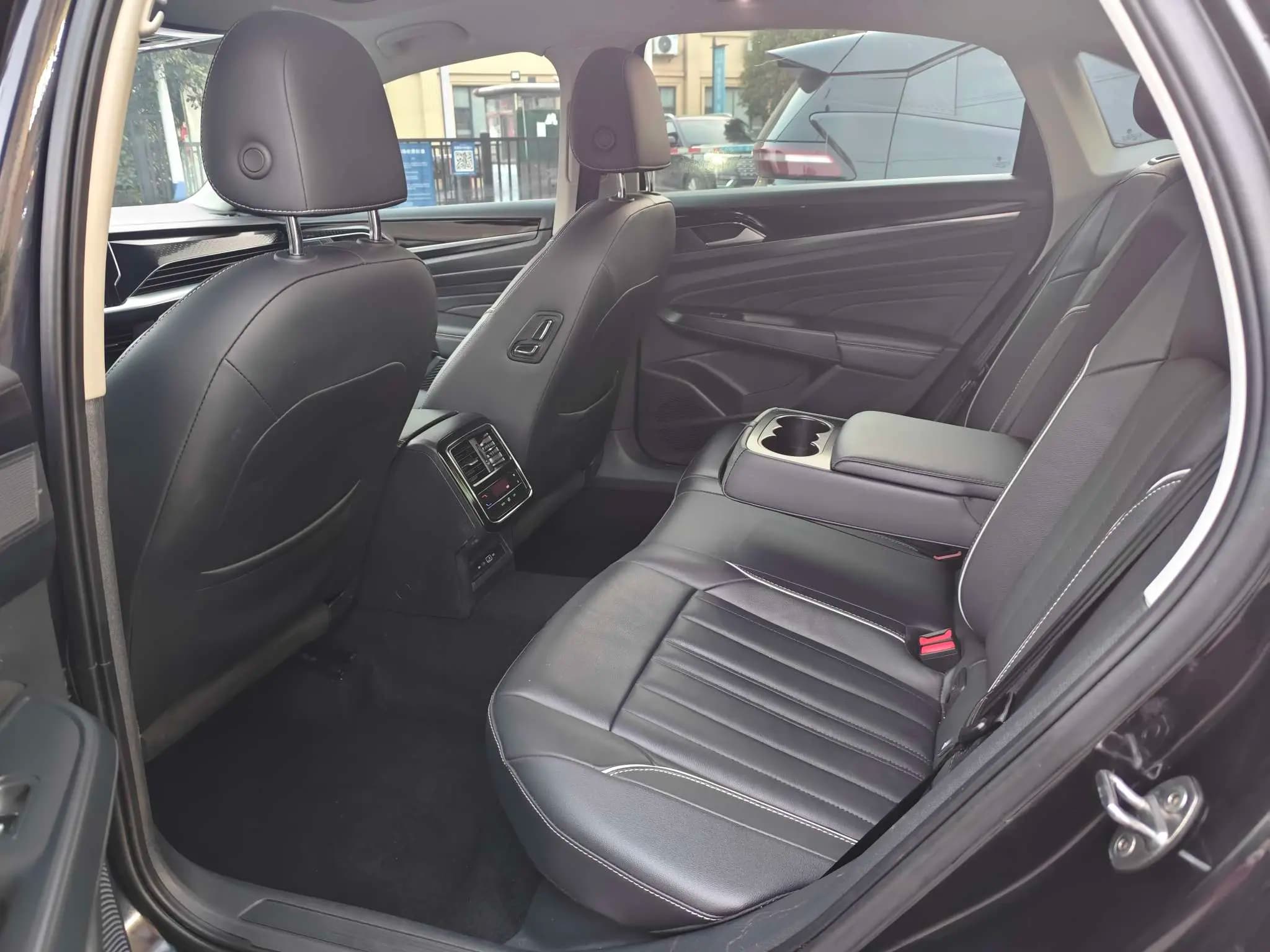 Volkswagen Passat 2022 г. 38899 км. — фото 12