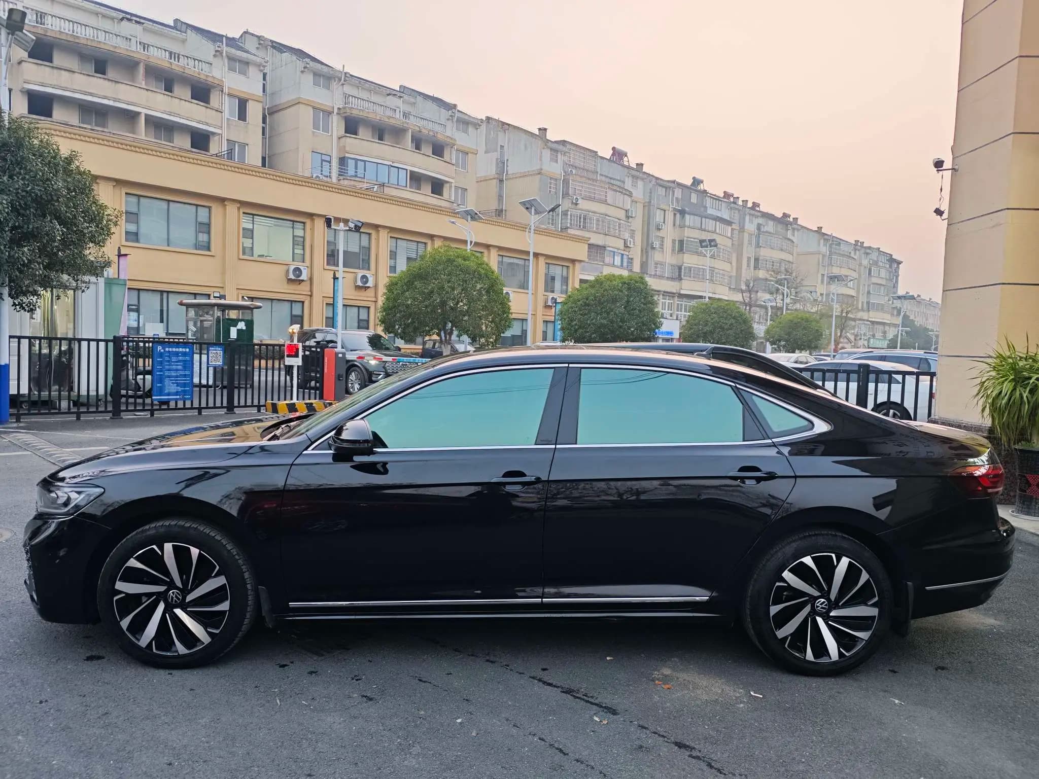 Volkswagen Passat 2022 г. 38899 км. — фото 4