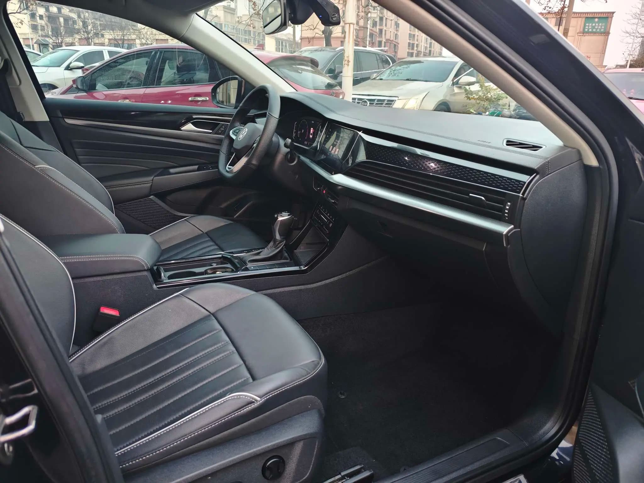 Volkswagen Passat 2022 г. 38899 км. — фото 10