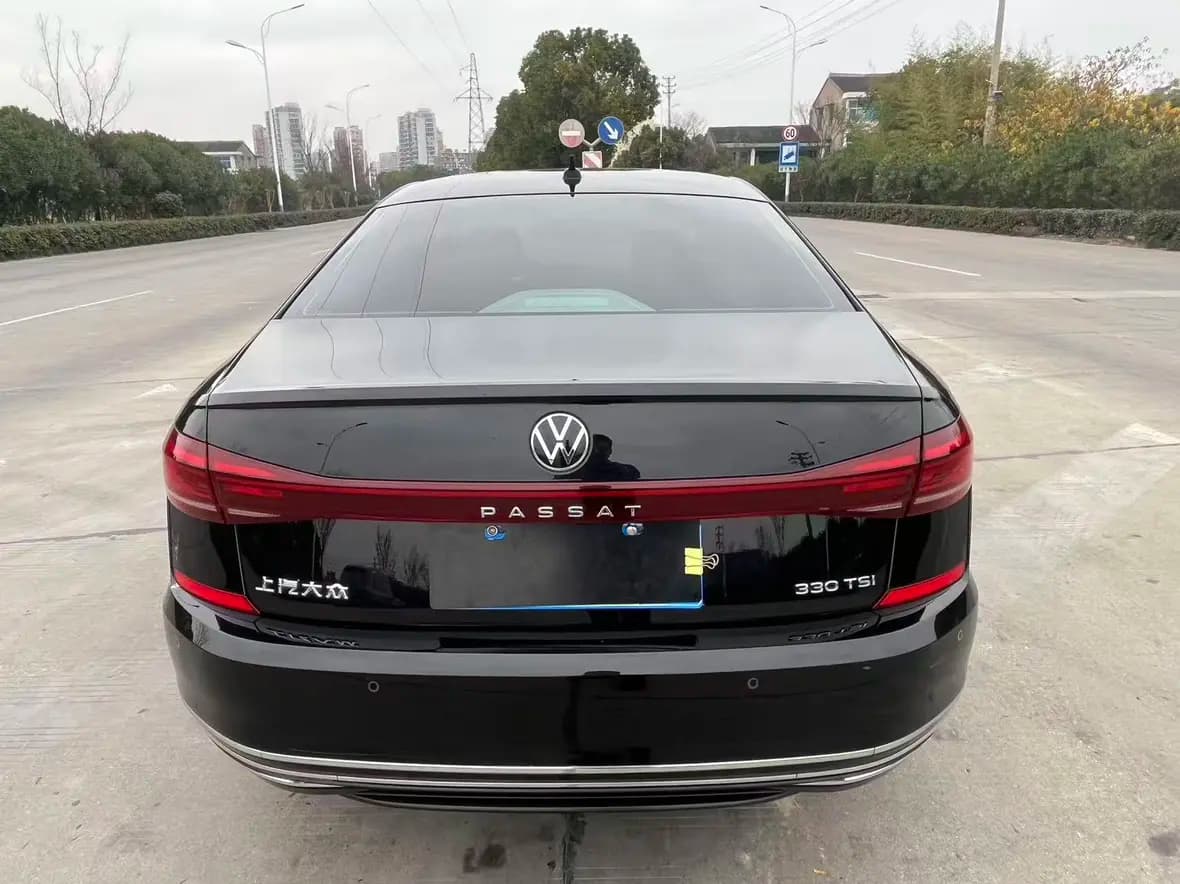Volkswagen Passat 2023 г. 61101 км. — фото 6