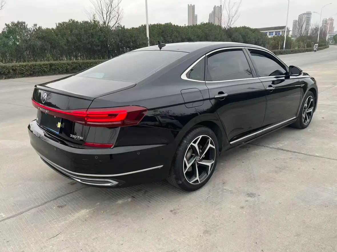 Volkswagen Passat 2023 г. 61101 км. — фото 7