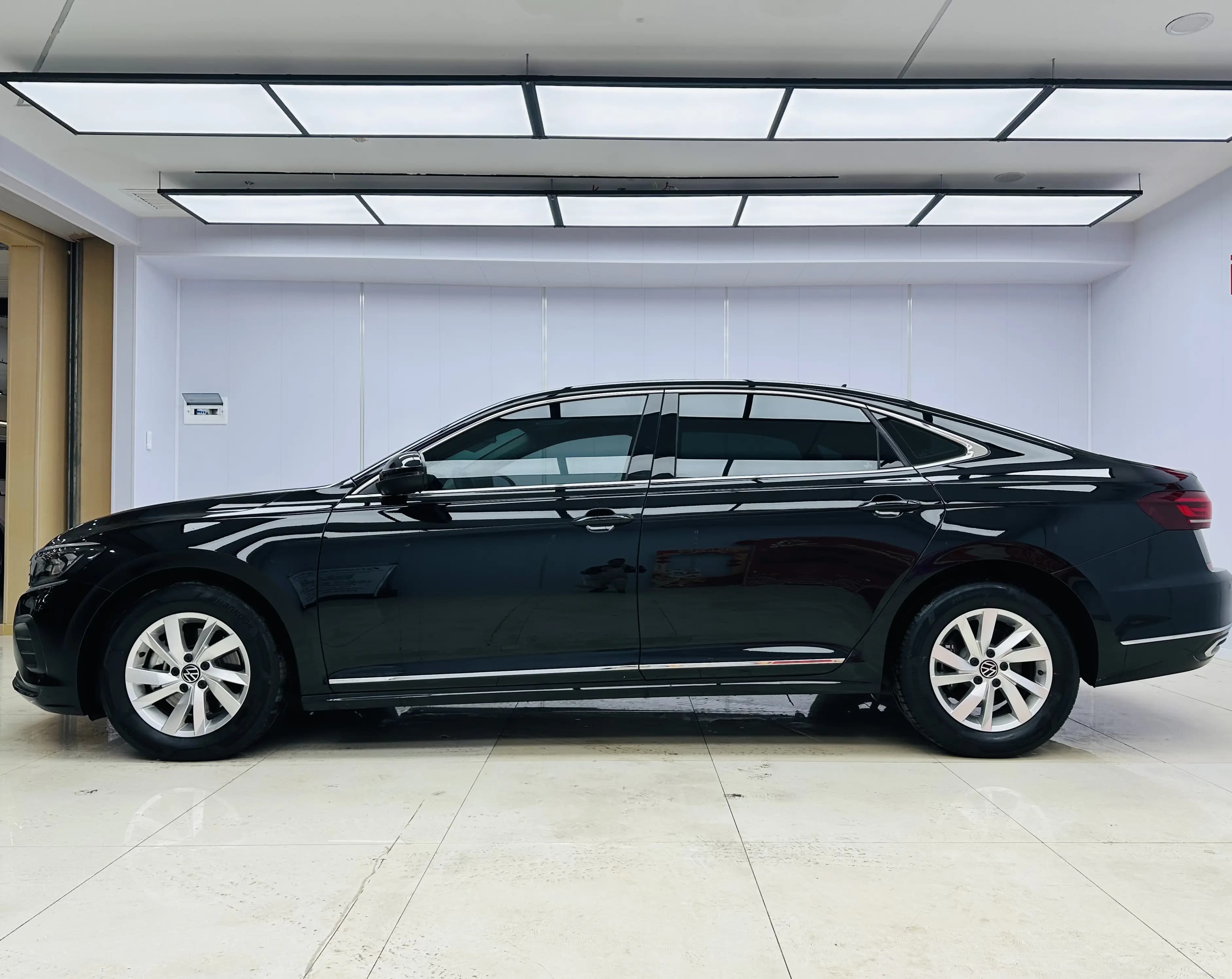 Volkswagen Passat 2023 г. 46102 км. — фото 4