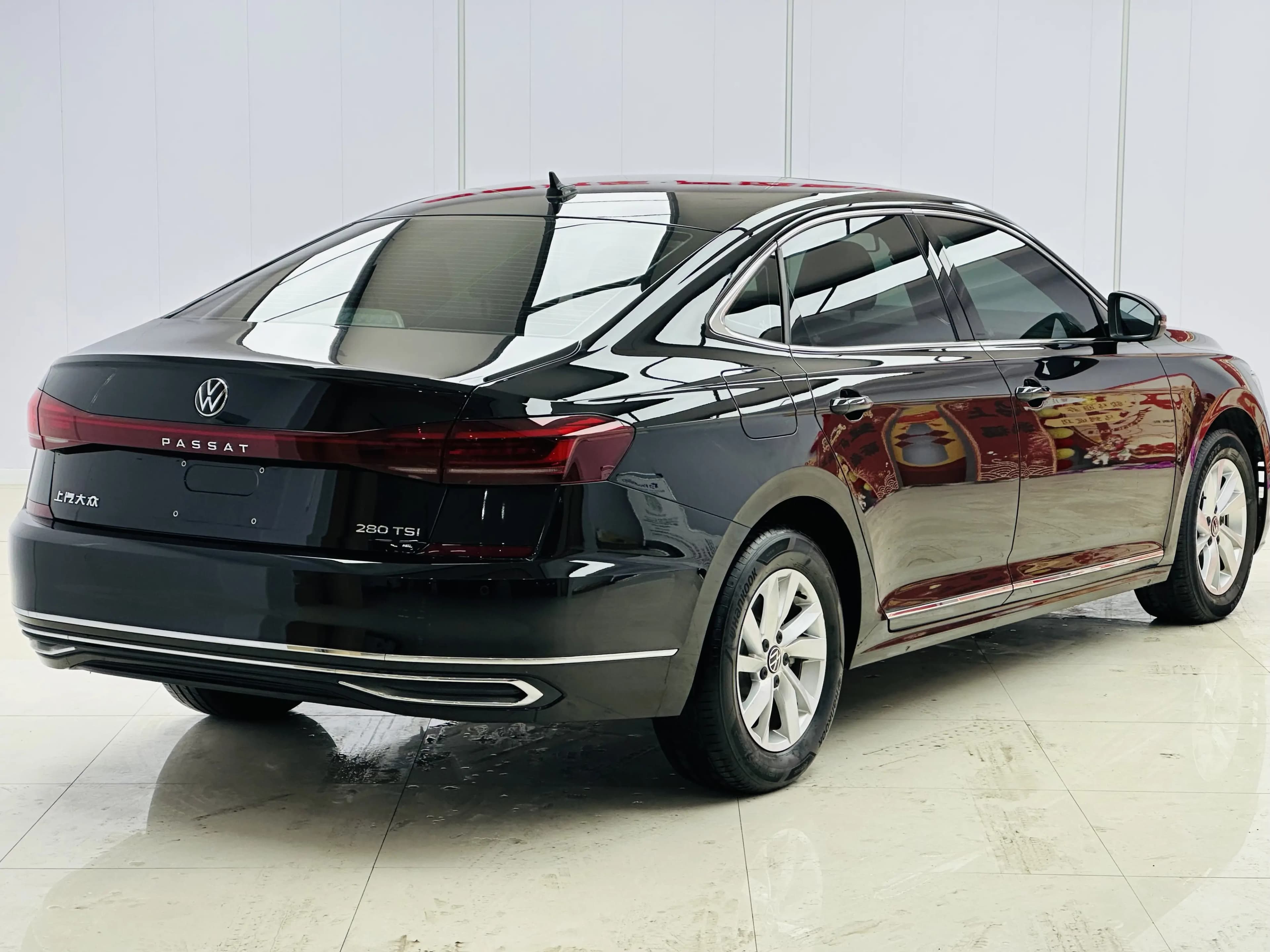 Volkswagen Passat 2023 г. 46102 км. — фото 6