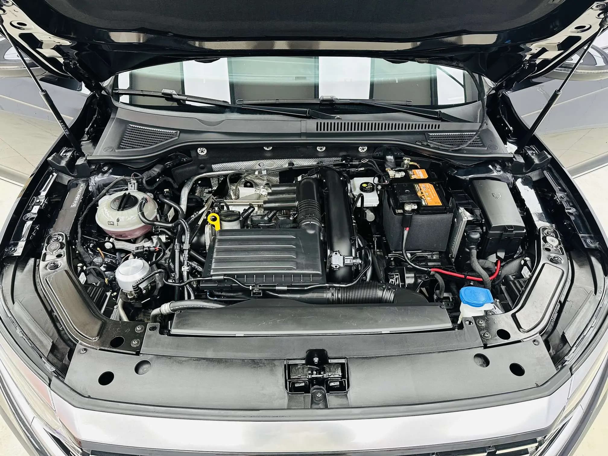 Volkswagen Passat 2023 г. 46102 км. — фото 7
