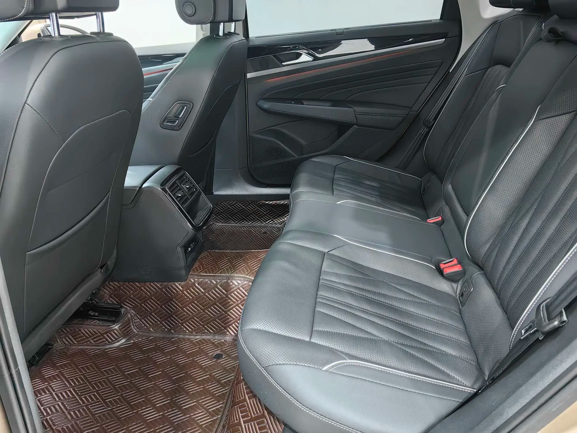 Volkswagen Passat 2022 г. 101203 км. — фото 17