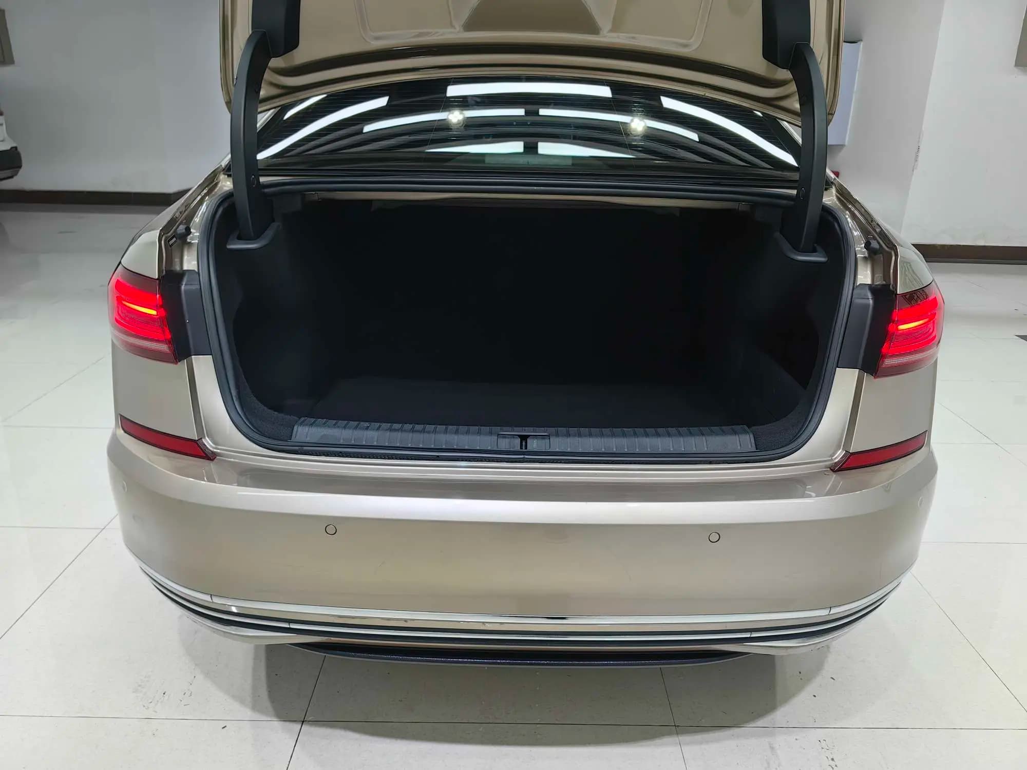 Volkswagen Passat 2022 г. 101203 км. — фото 19