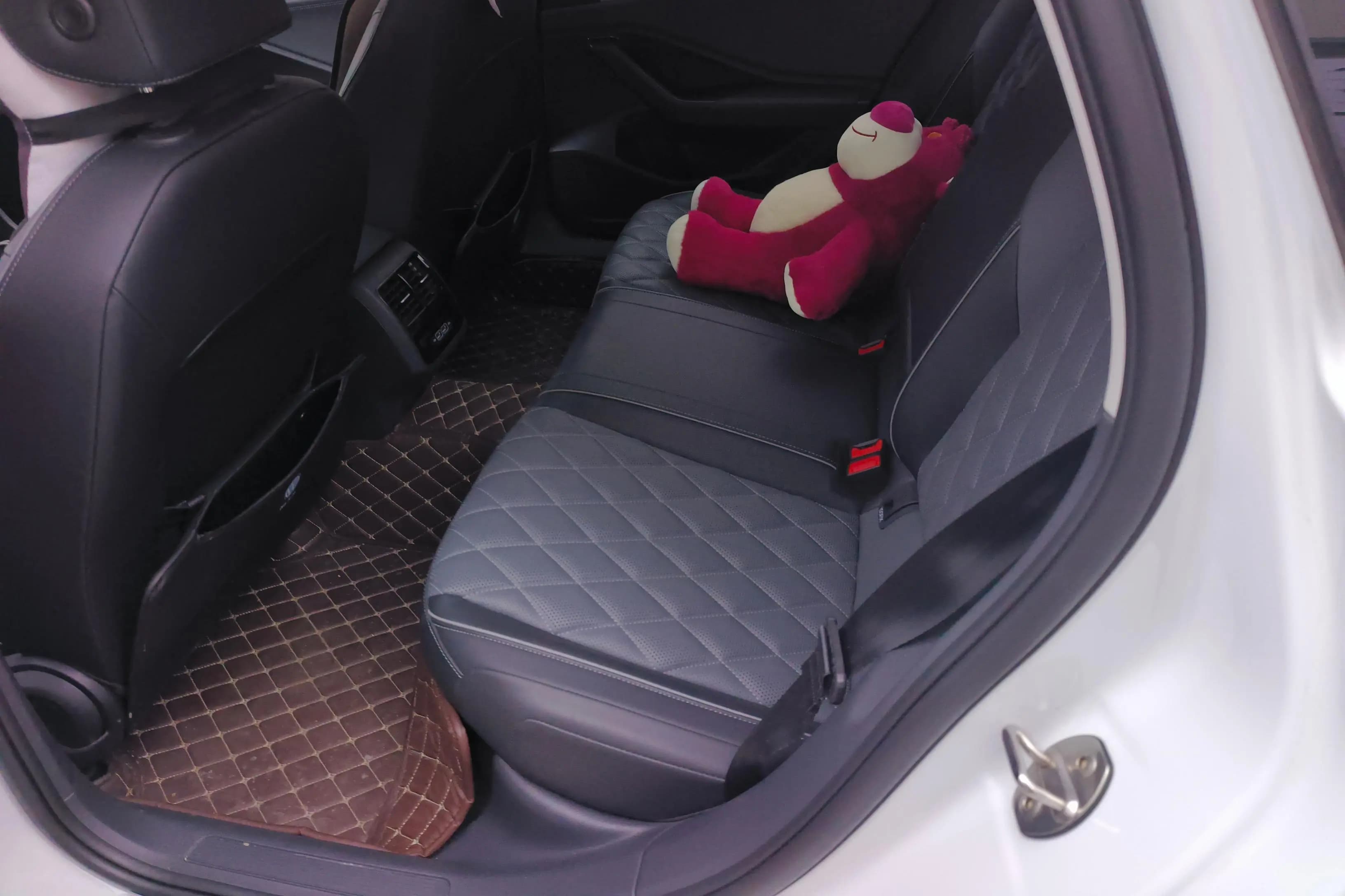 Volkswagen Sagitar 2024 г. 38500 км. — фото 16