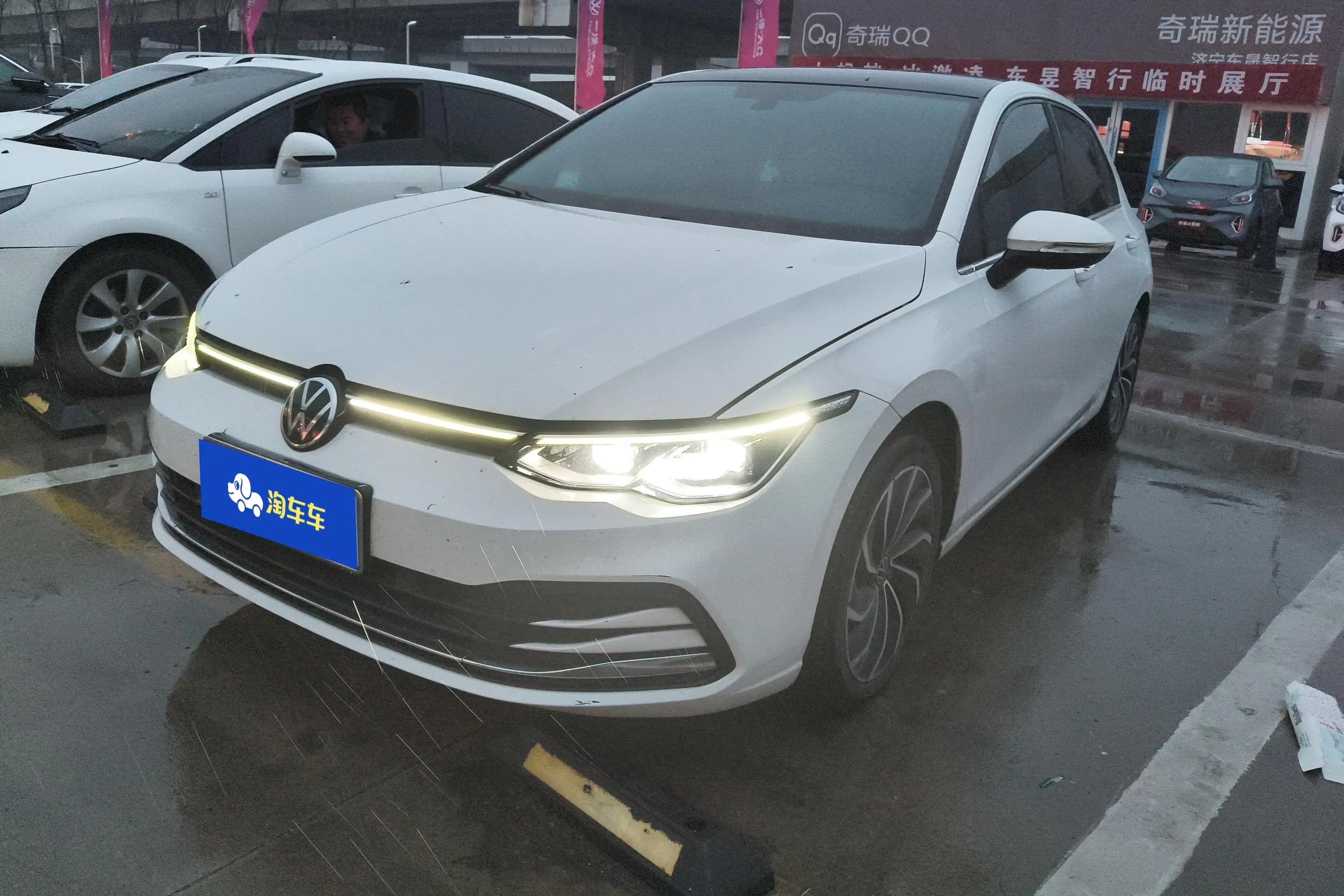 Volkswagen Golf 2022 г. 46601 км.