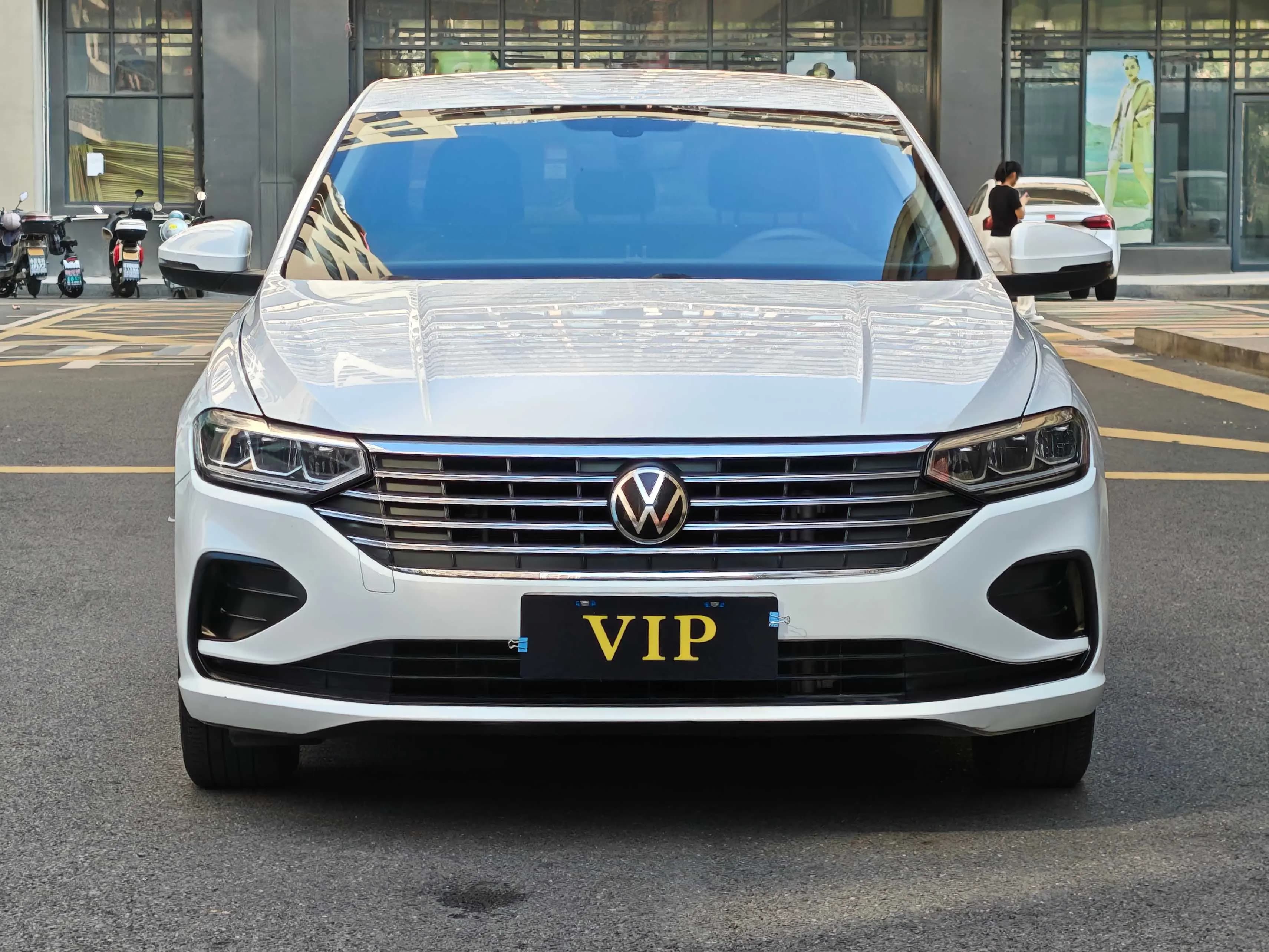 Volkswagen Lavida 2023 г. 50124 км. — фото 2