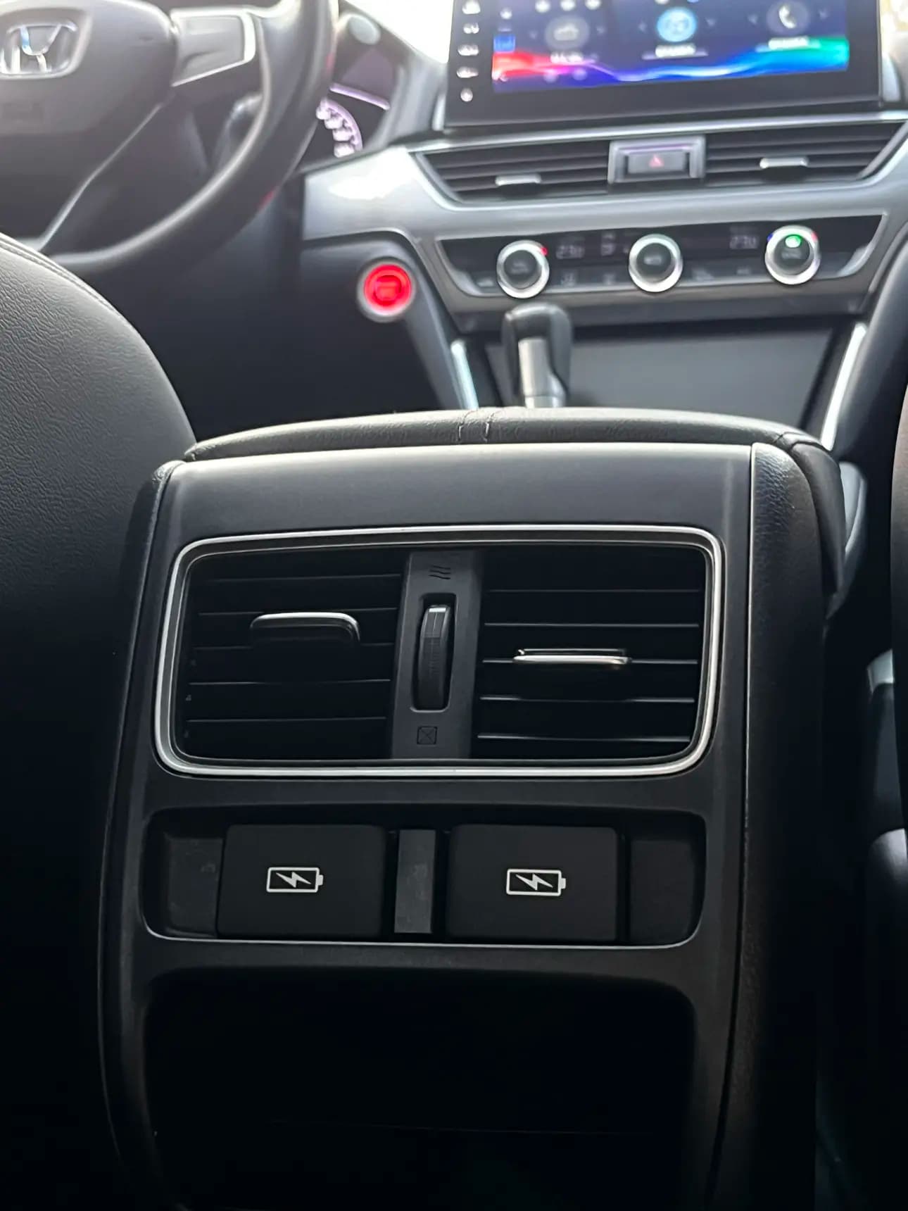 Honda Accord 2022 г. 42104 км. — фото 12