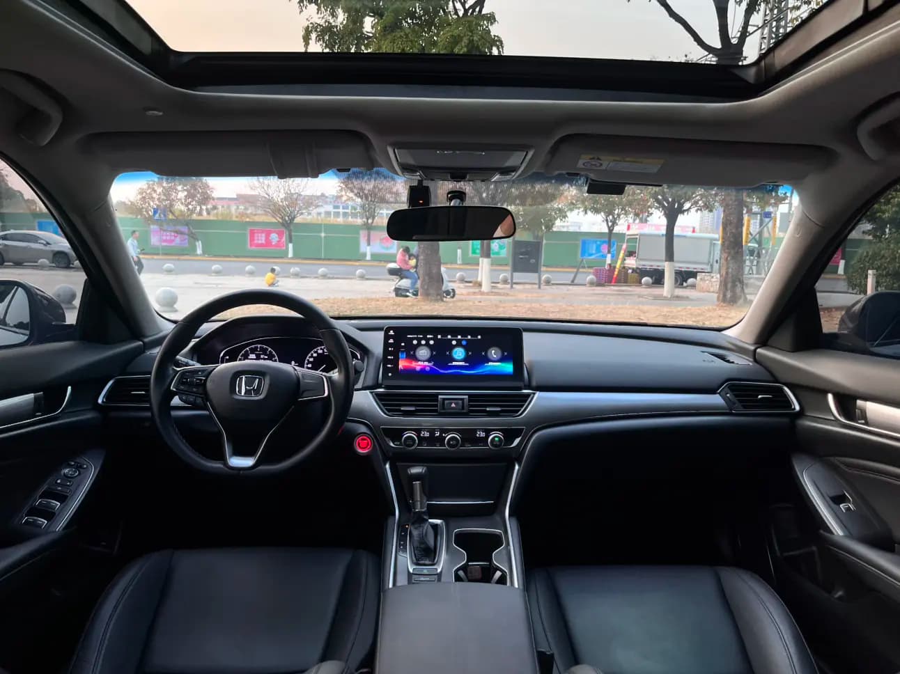 Honda Accord 2022 г. 42104 км. — фото 16