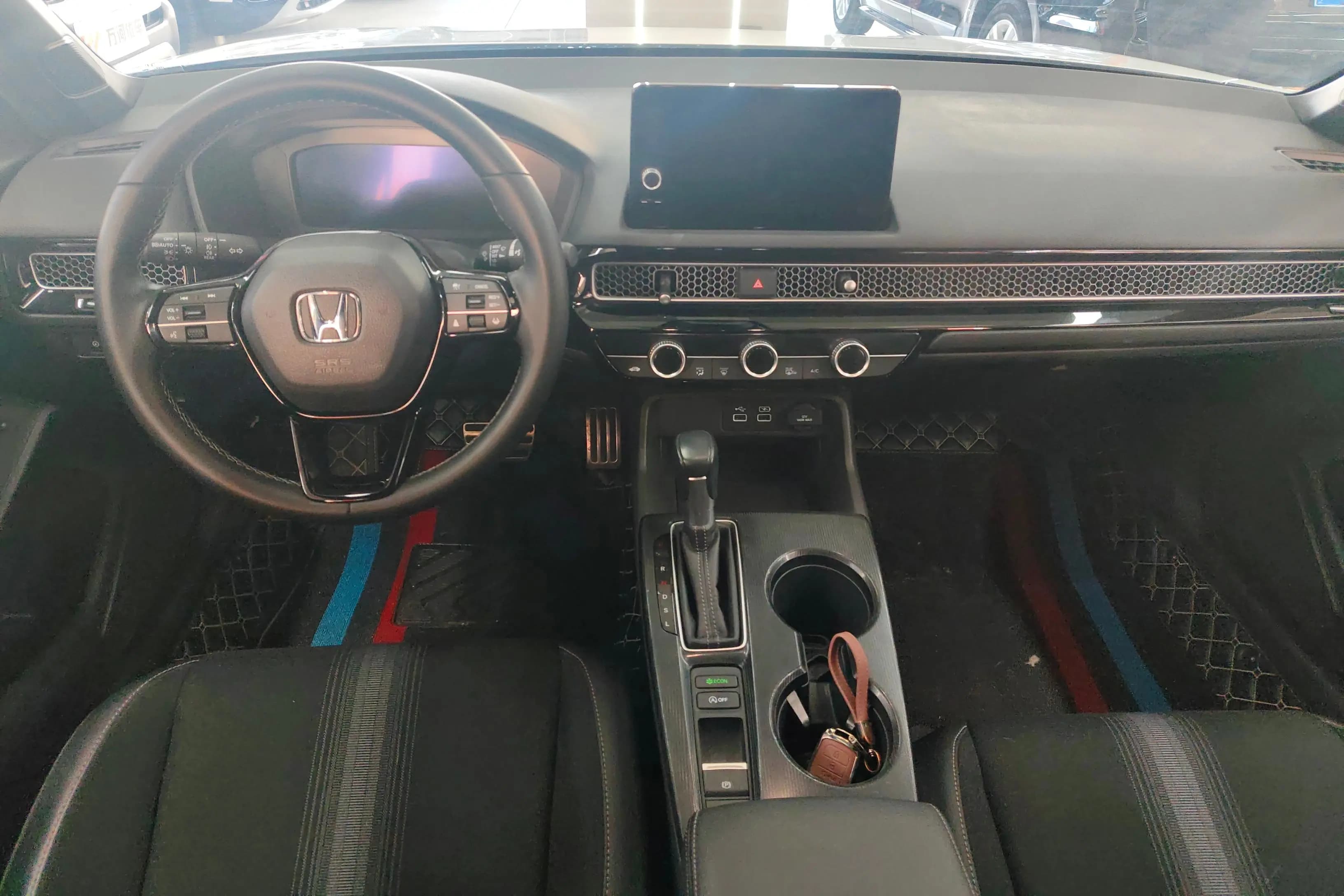 Honda Civic 2023 г. 24557 км. — фото 12