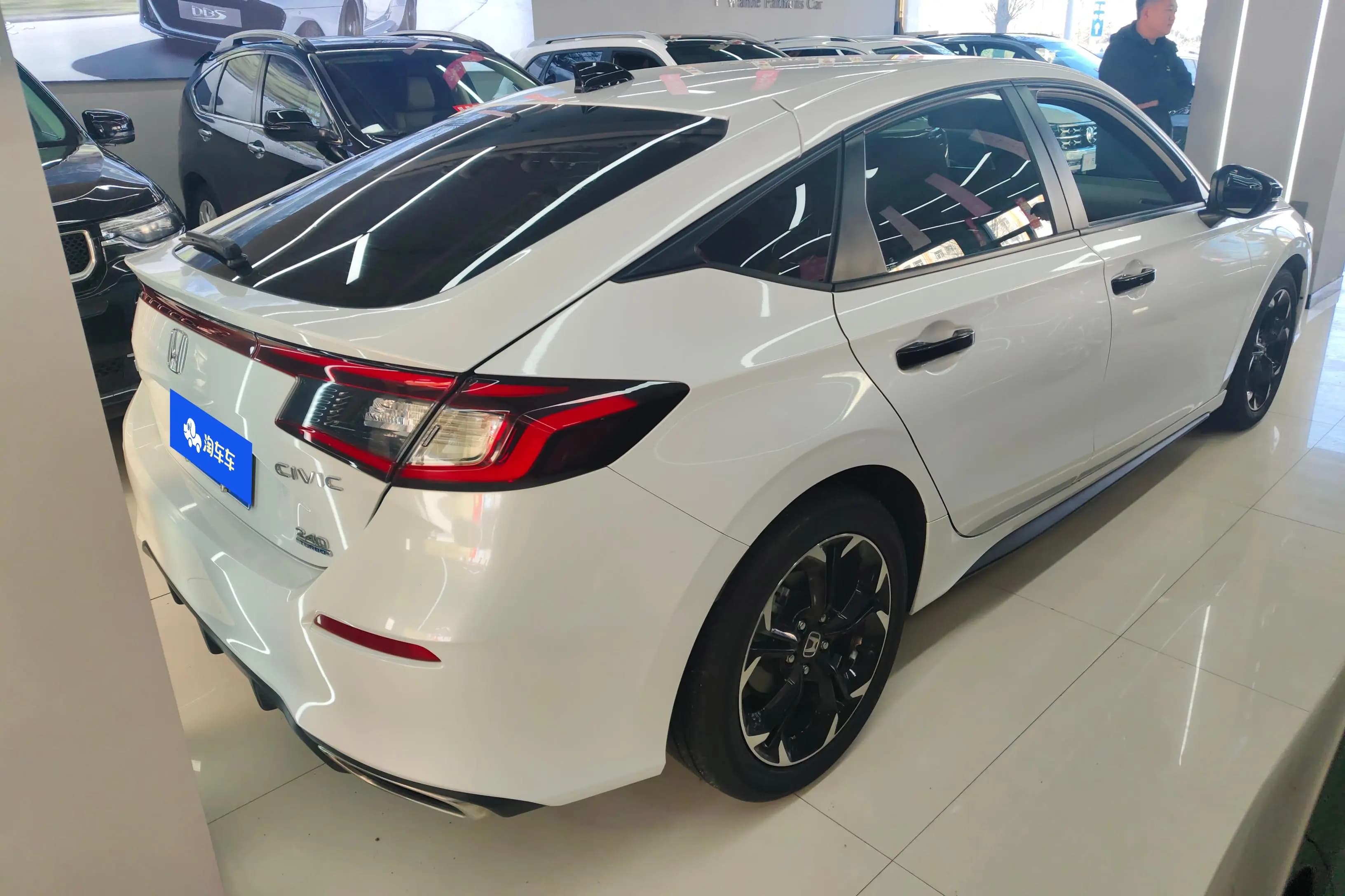 Honda Civic 2023 г. 24557 км. — фото 3