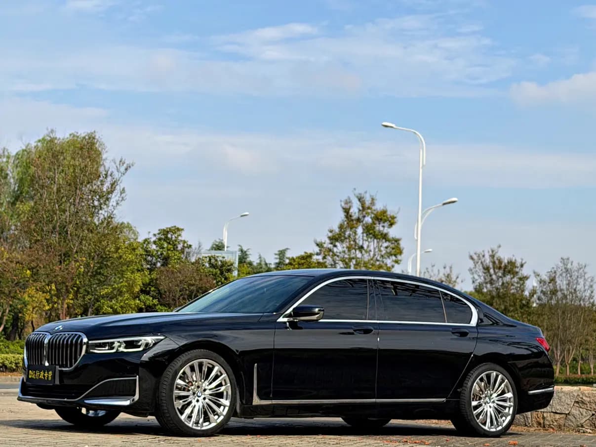 BMW 7 Series 2021 г. 98046 км. — фото 10