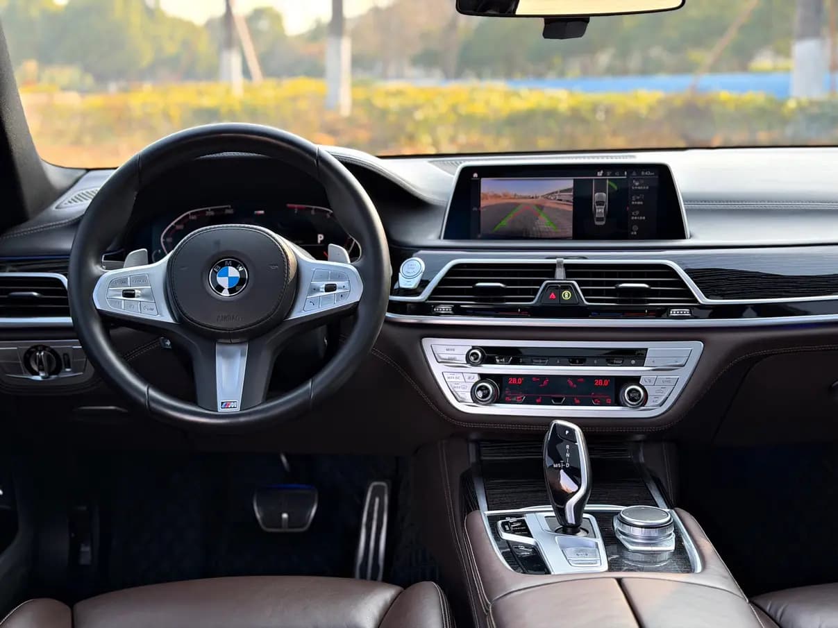 BMW 7 Series 2022 г. 48099 км. — фото 11