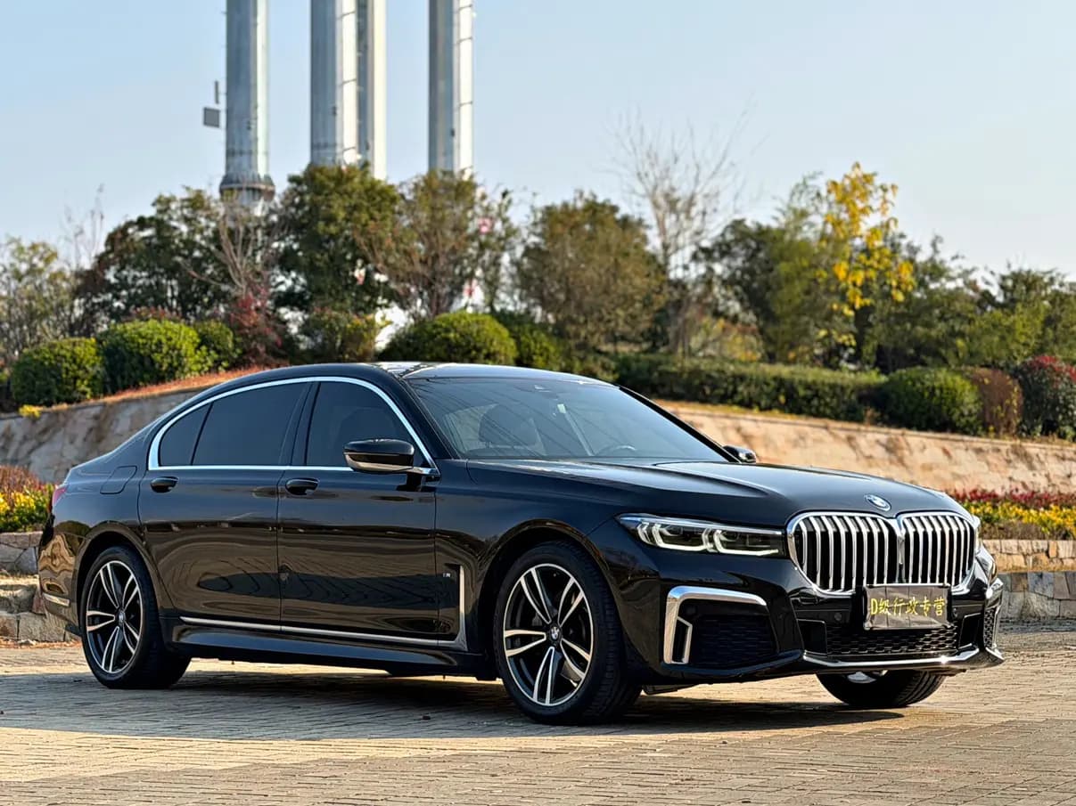 BMW 7 Series 2022 г. 48099 км. — фото 3