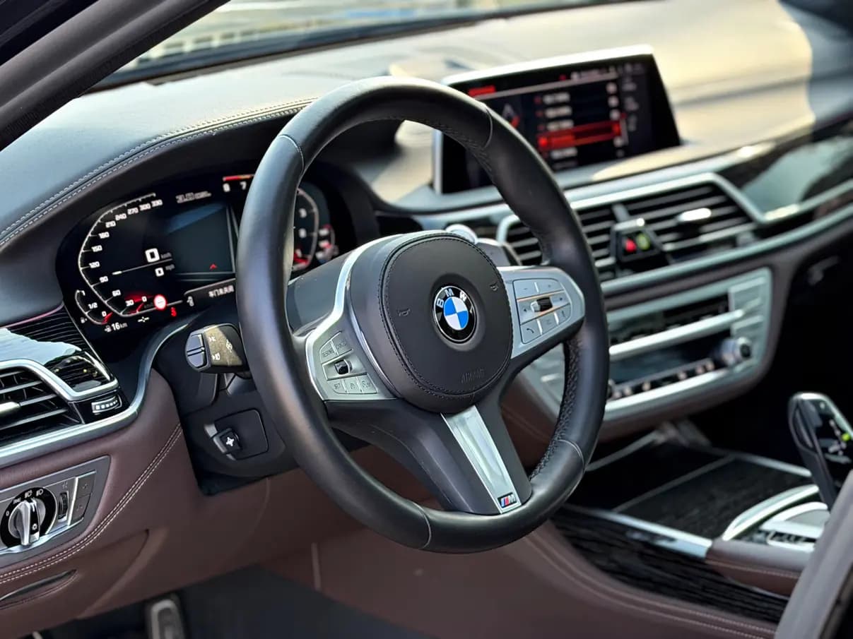 BMW 7 Series 2022 г. 40096 км. — фото 12
