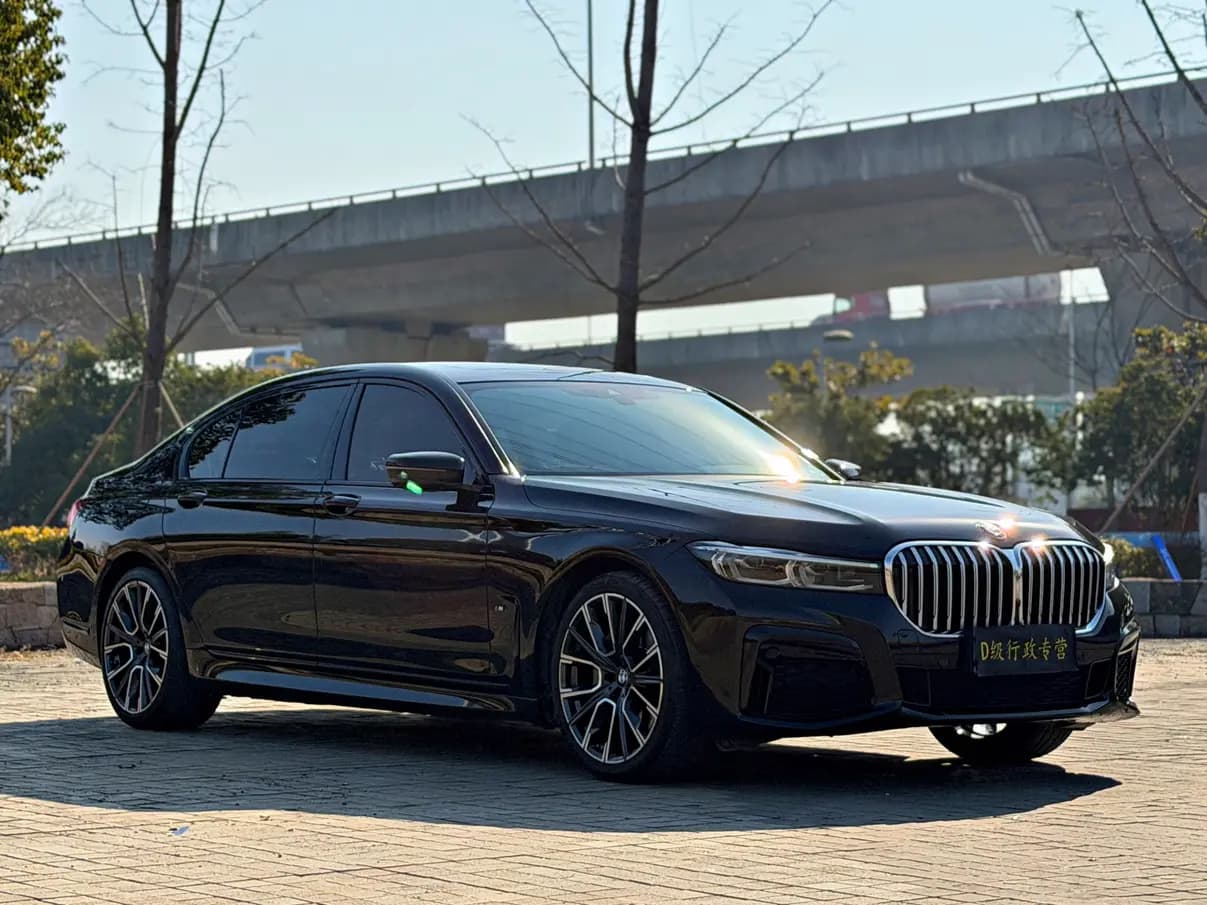 BMW 7 Series 2022 г. 40096 км. — фото 3