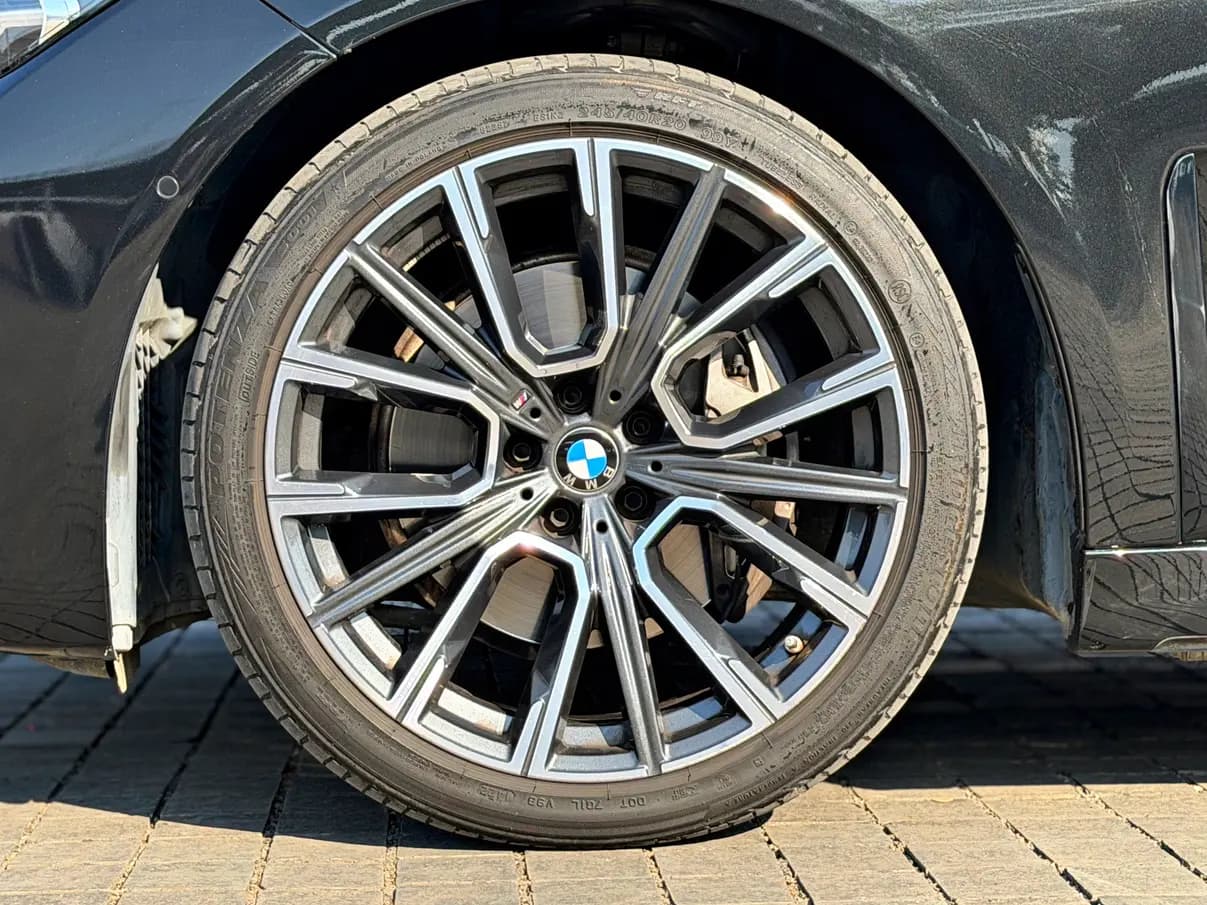 BMW 7 Series 2022 г. 40096 км. — фото 9