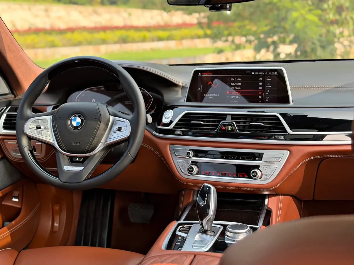 BMW 7 Series 2021 г. 76045 км. — фото 11