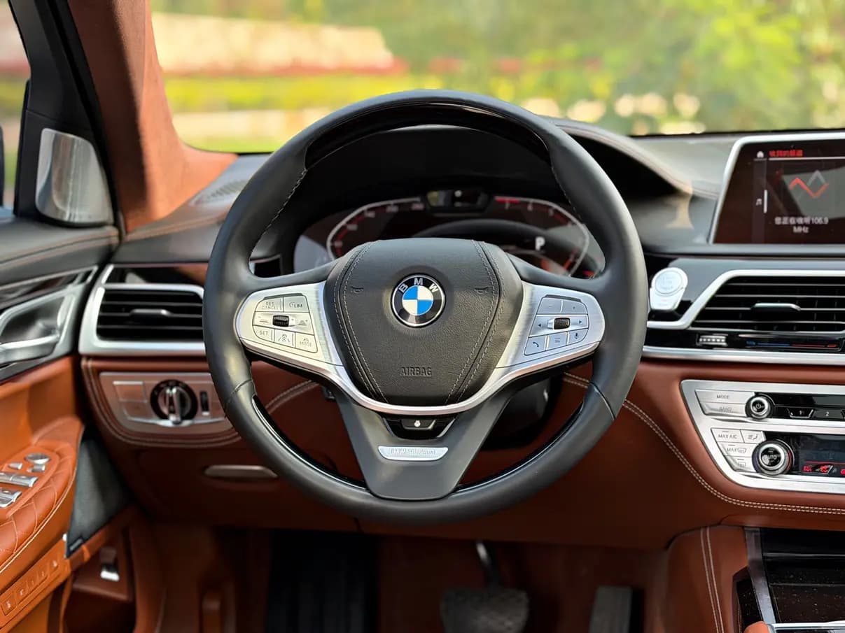 BMW 7 Series 2021 г. 76045 км. — фото 13