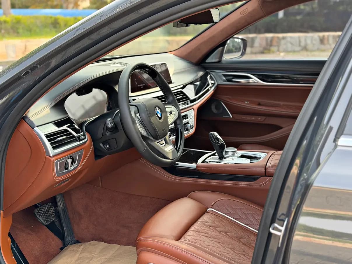 BMW 7 Series 2021 г. 76045 км. — фото 16