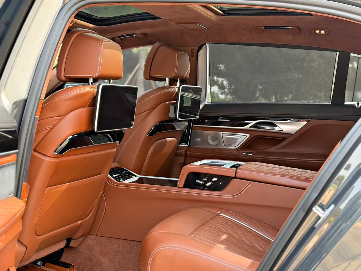 BMW 7 Series 2021 г. 76045 км. — фото 17