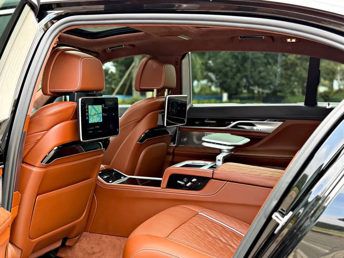 BMW 7 Series 2021 г. 88044 км. — фото 16