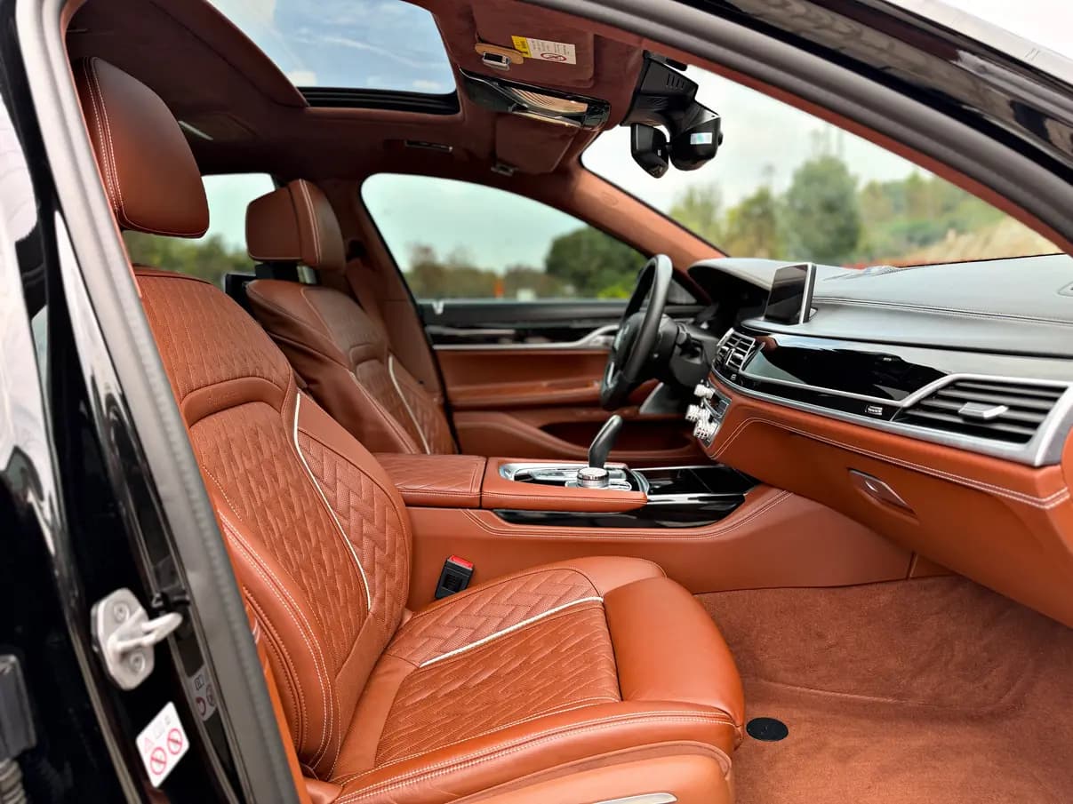 BMW 7 Series 2021 г. 88044 км. — фото 19