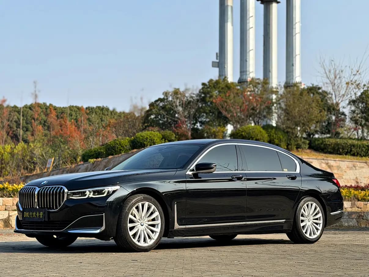 BMW 7 Series 2021 г. 108018 км.