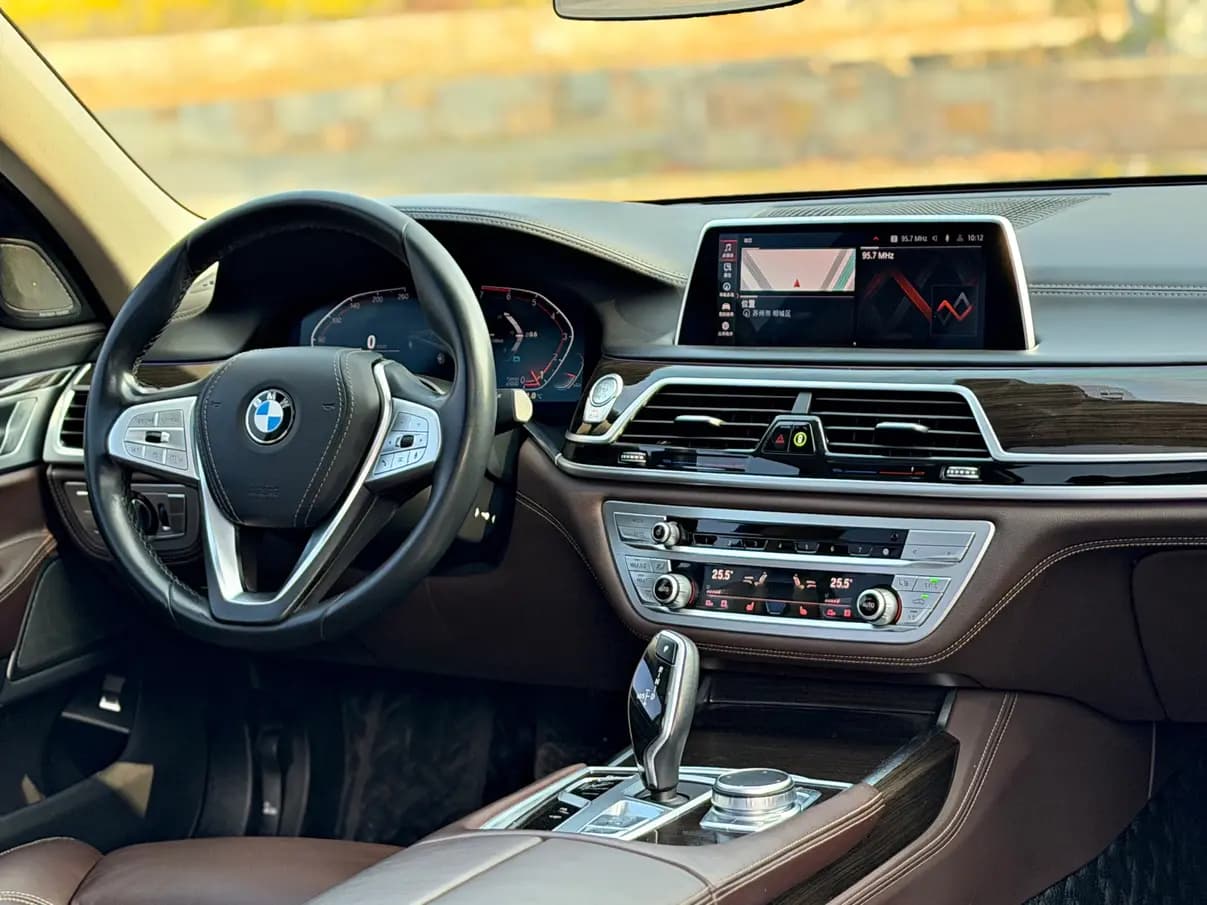 BMW 7 Series 2021 г. 108018 км. — фото 14
