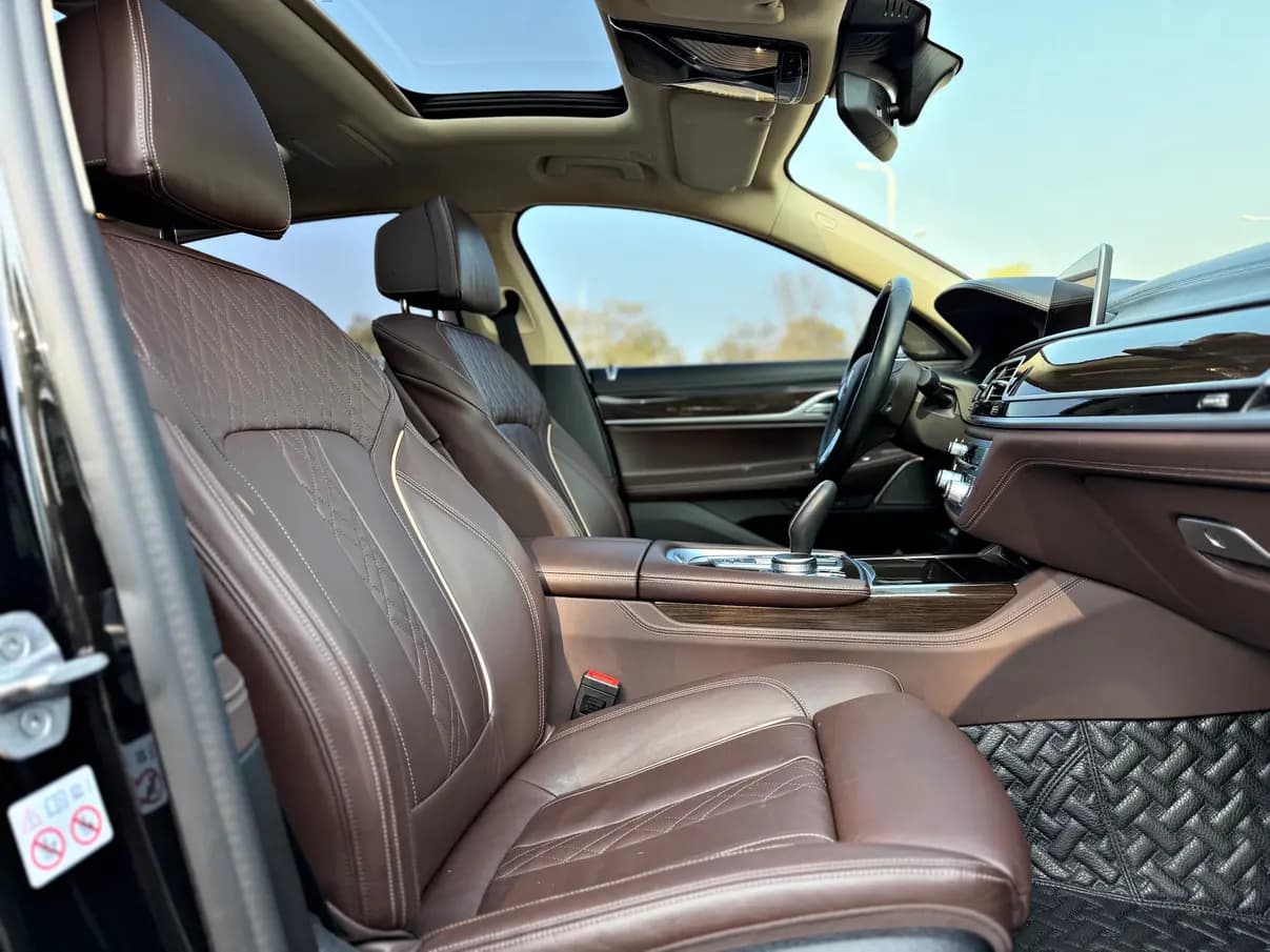 BMW 7 Series 2021 г. 108018 км. — фото 16