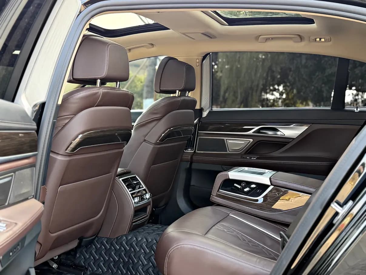 BMW 7 Series 2021 г. 108018 км. — фото 17