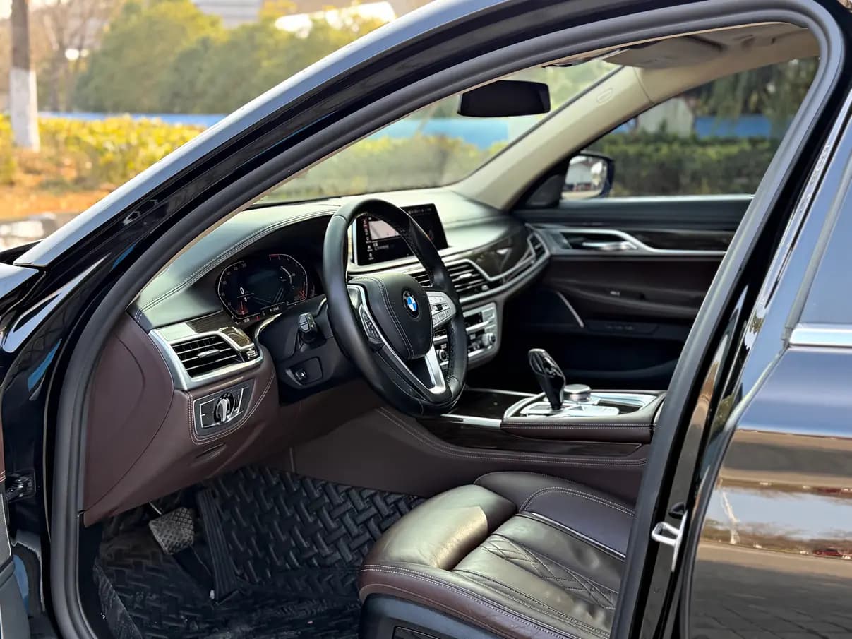 BMW 7 Series 2021 г. 108018 км. — фото 20