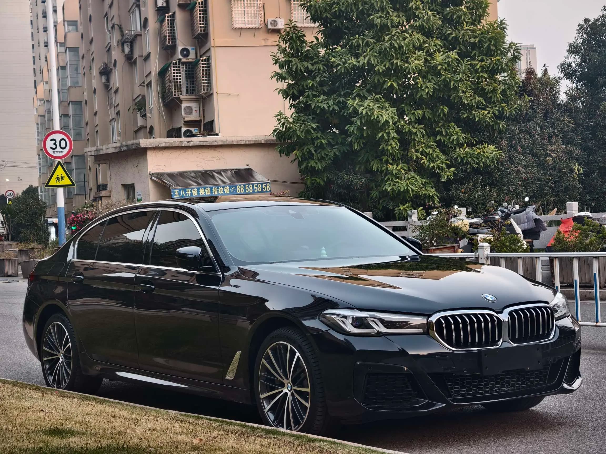 BMW 5 Series 2022 г. 68094 км. — фото 3
