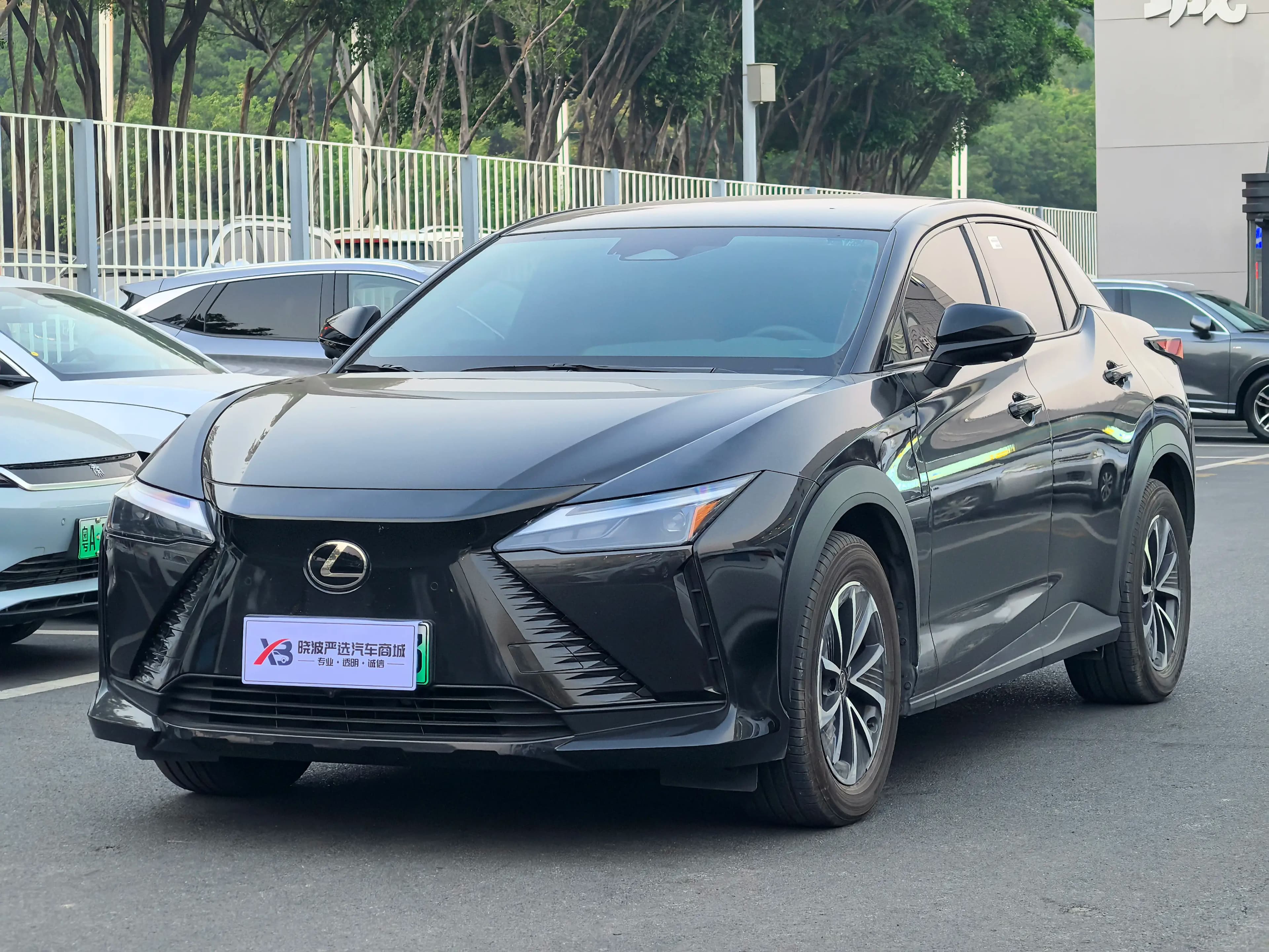 Lexus RZ 2023 г. 23093 км.