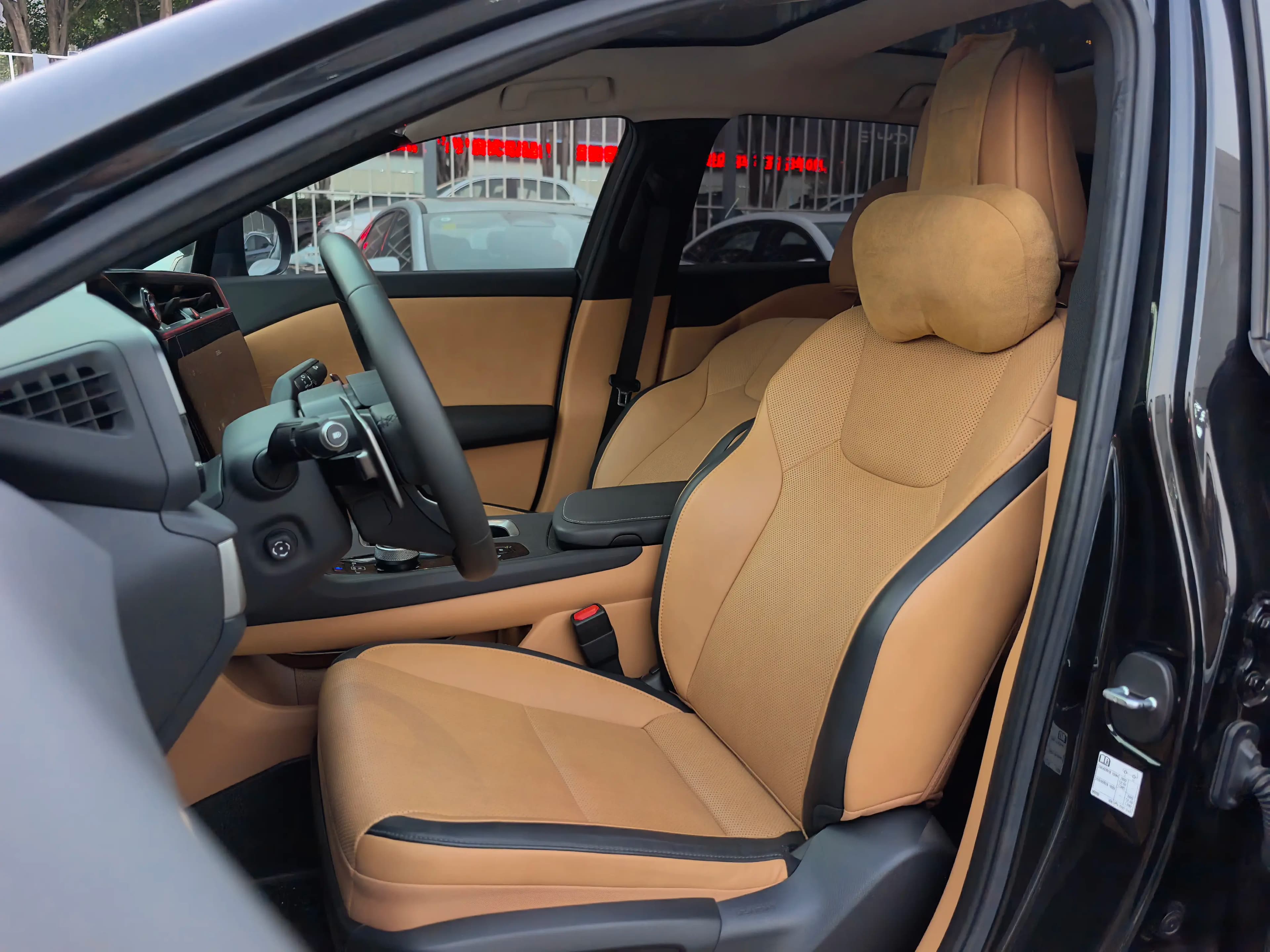 Lexus RZ 2023 г. 23093 км. — фото 23