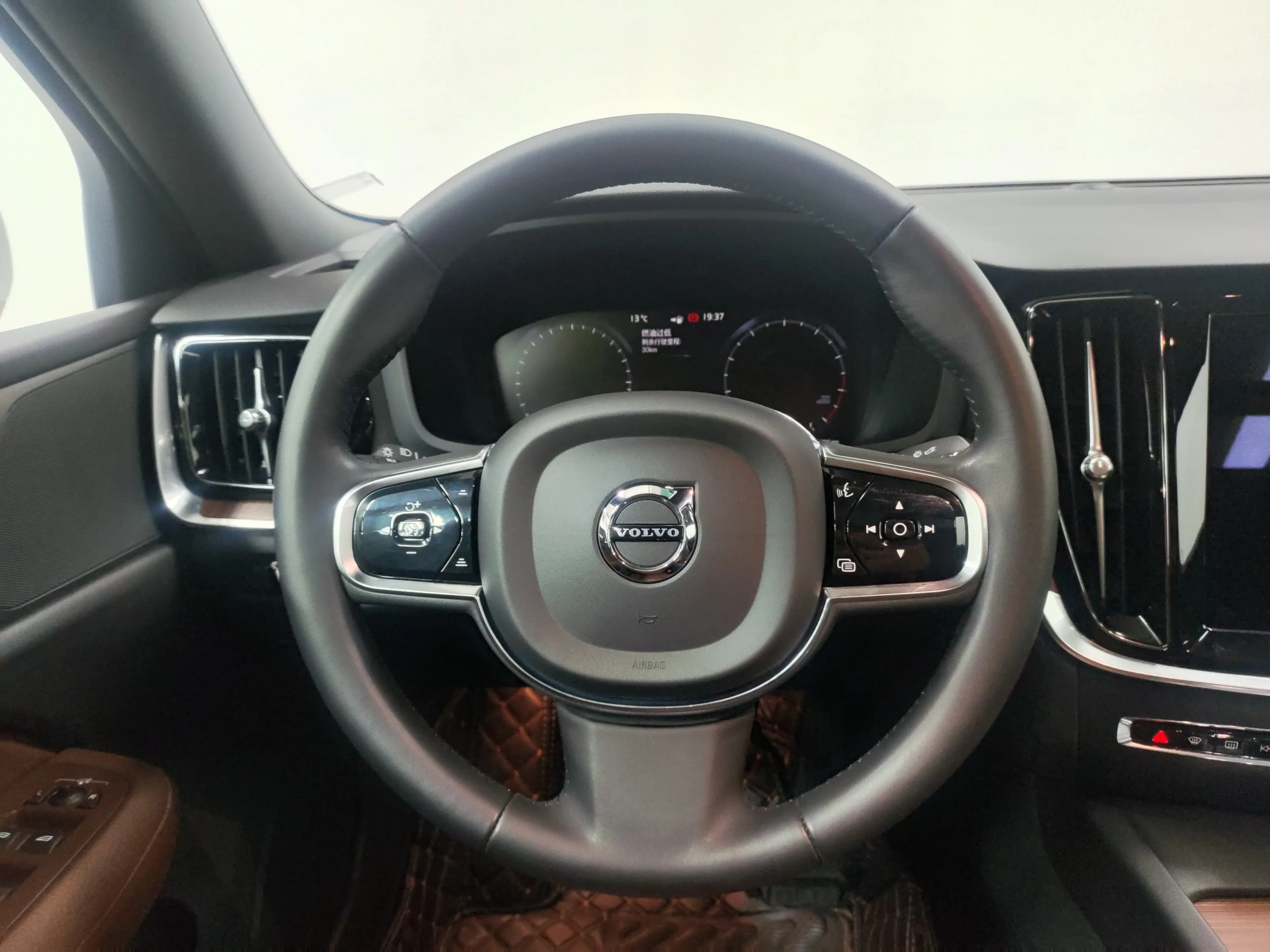 Volvo S60 2022 г. 12127 км. — фото 16