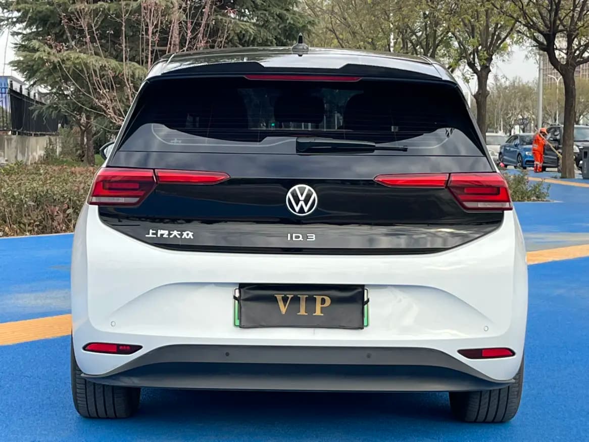 Volkswagen ID.3 2024 г. 35000 км. — фото 6
