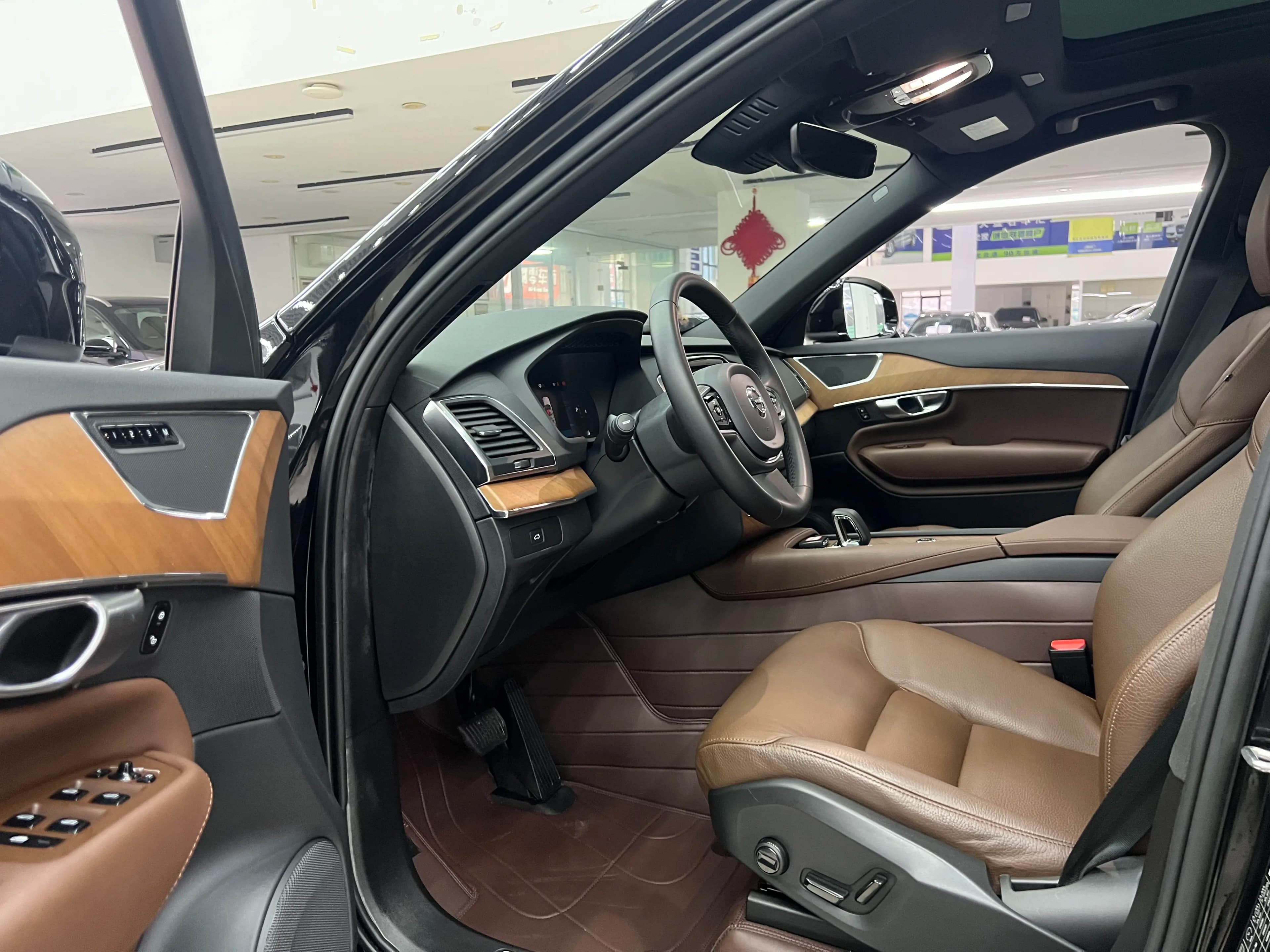 Volvo XC90 2023 г. 34073 км. — фото 25