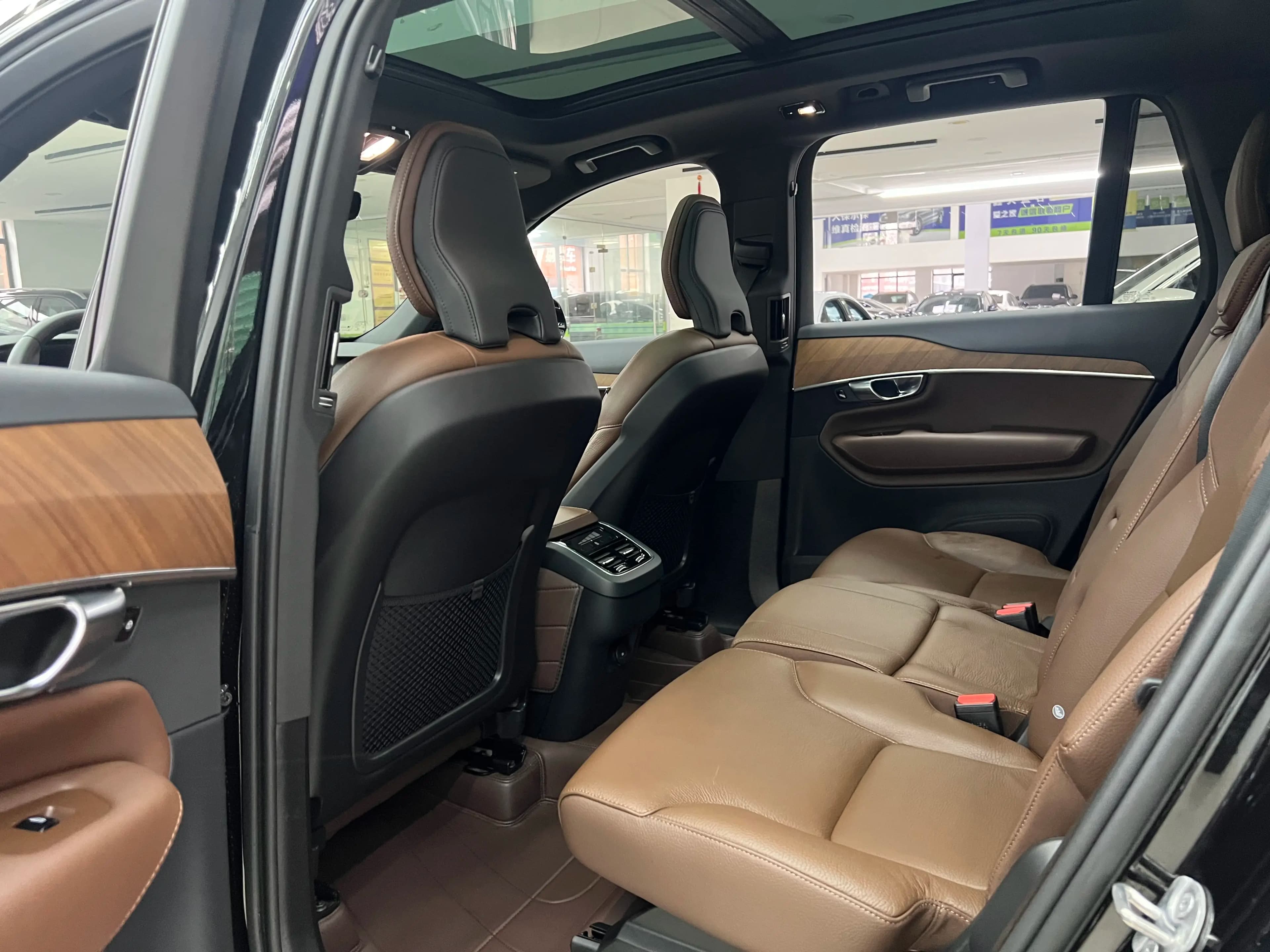 Volvo XC90 2023 г. 34073 км. — фото 27