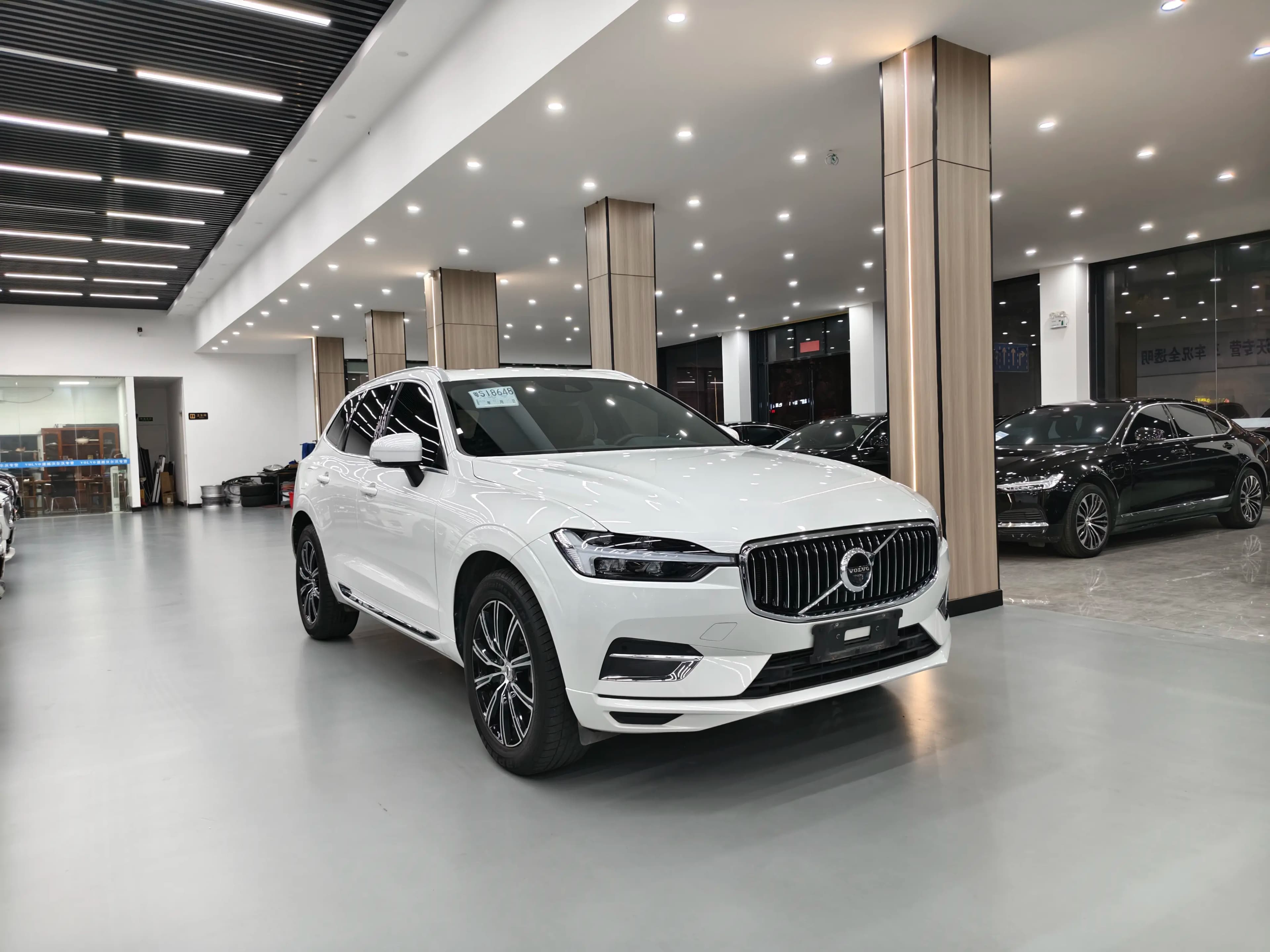 Volvo XC60 2021 г. 71013 км. — фото 3