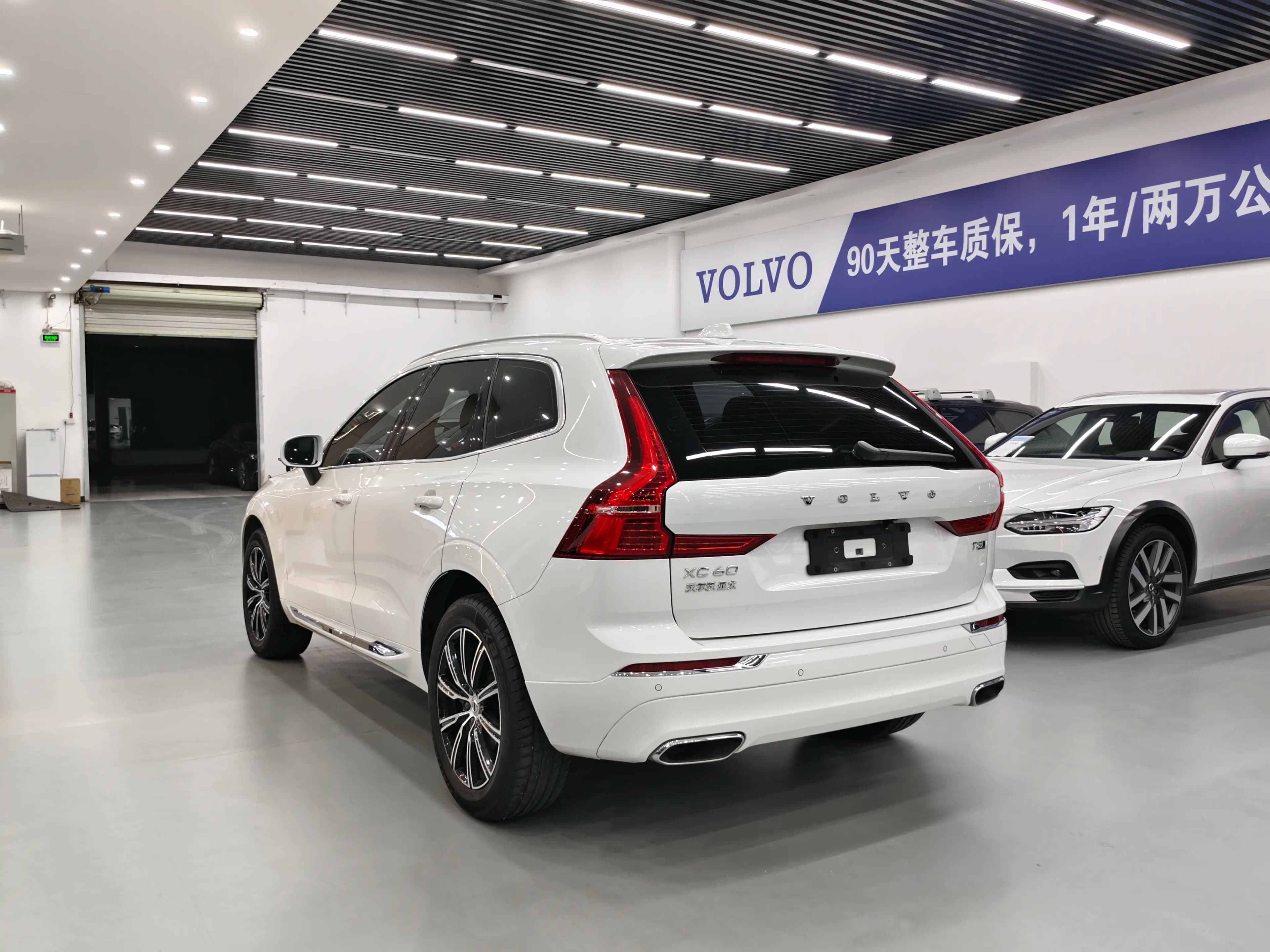 Volvo XC60 2021 г. 71013 км. — фото 4