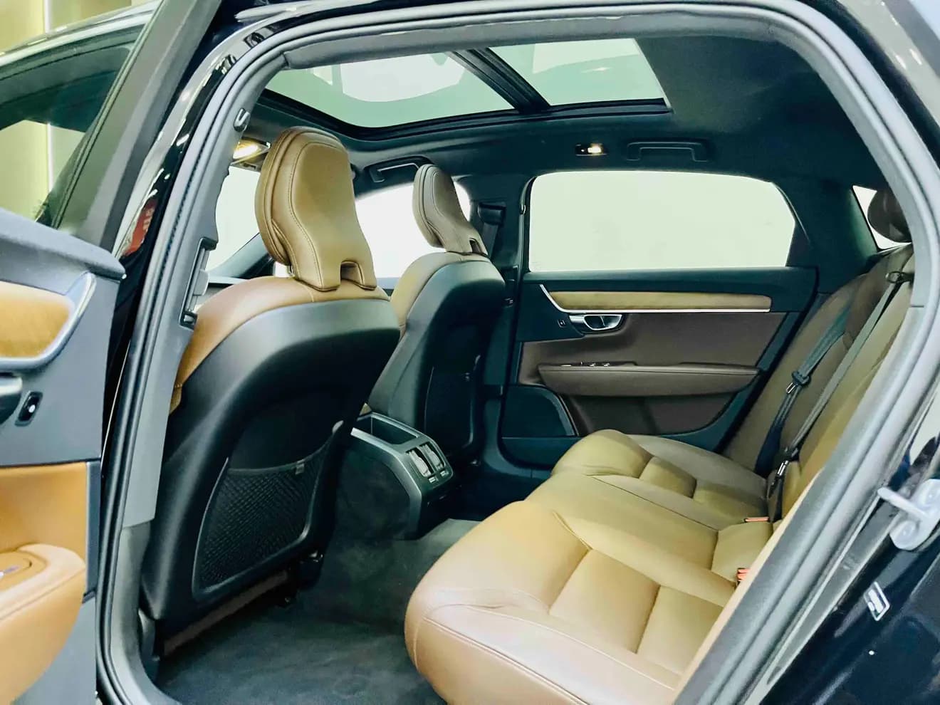 Volvo S90 2023 г. 46029 км. — фото 16