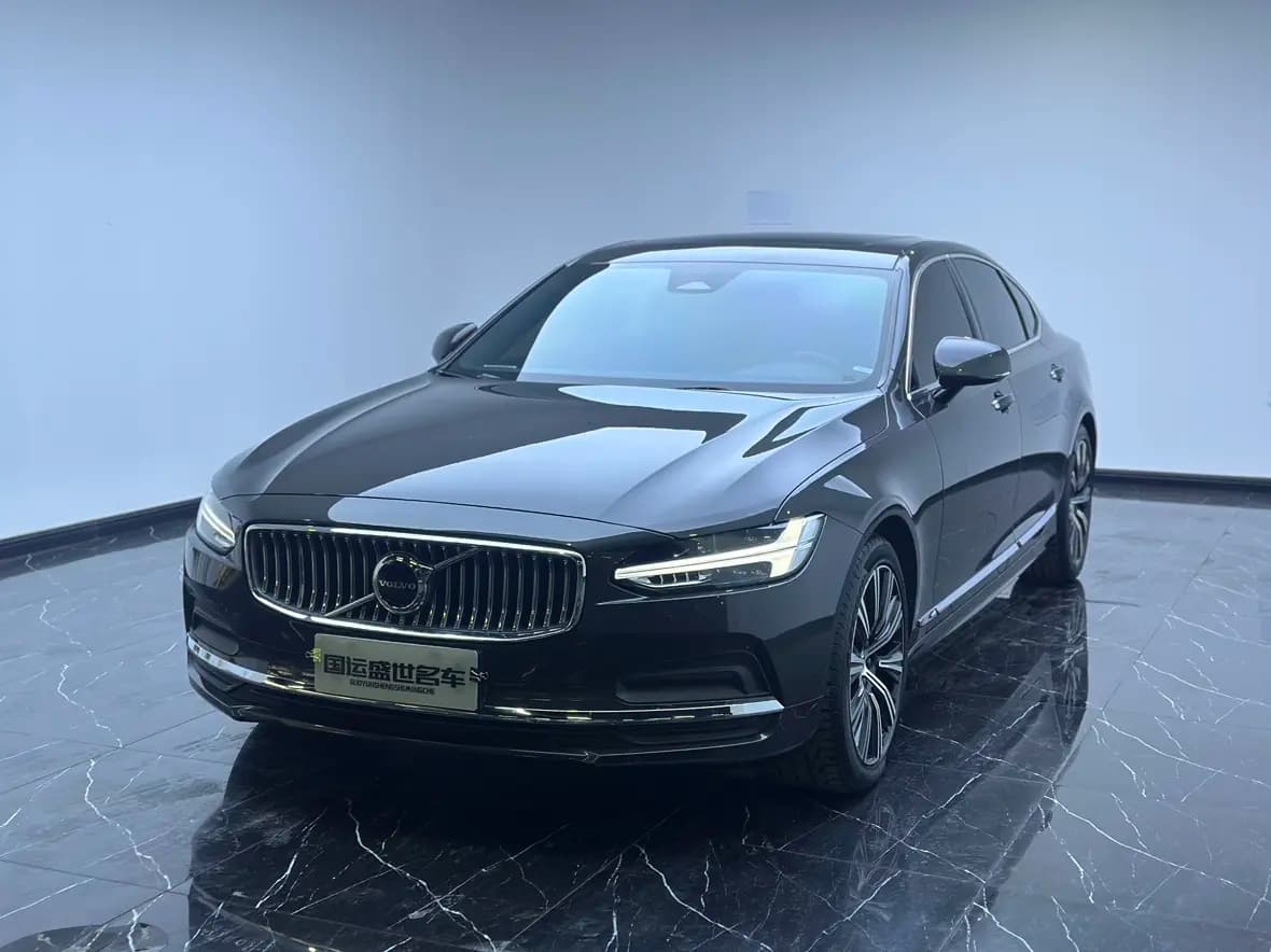 Volvo S90 2022 г. 72030 км.