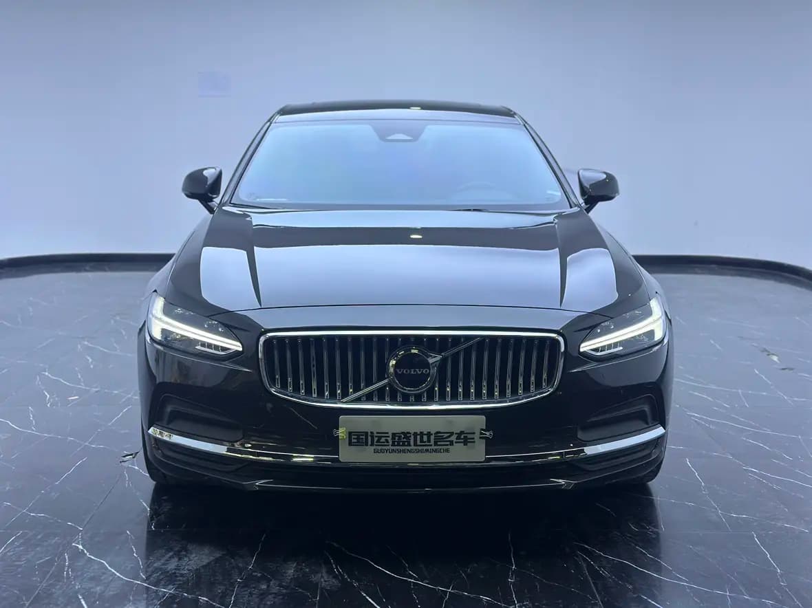 Volvo S90 2022 г. 72030 км. — фото 2