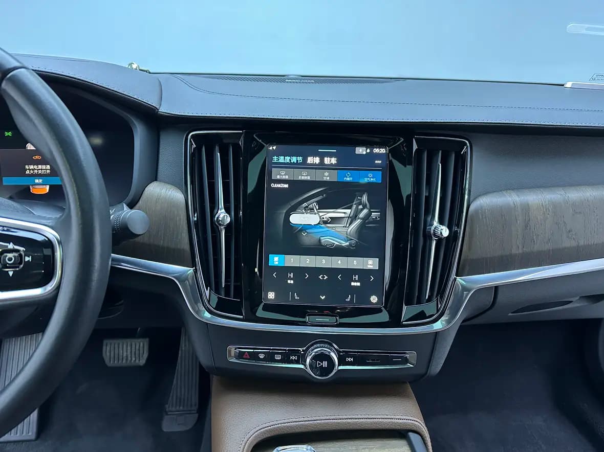 Volvo S90 2022 г. 72030 км. — фото 11